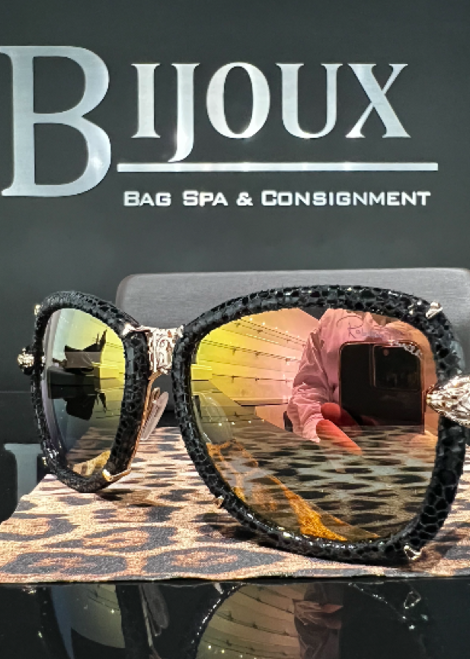 SOLD - ROBERTO CAVALLI MIRFAK 915S SUNGLASSES