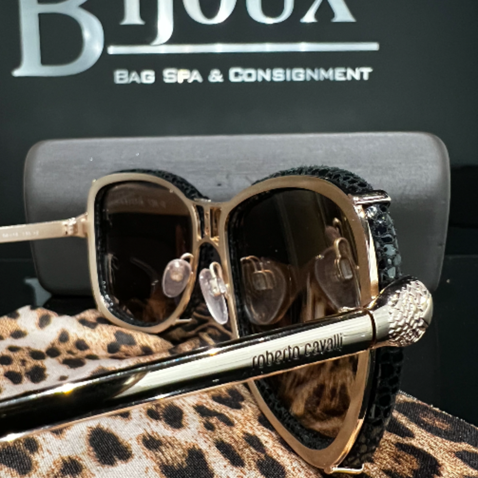 SOLD - ROBERTO CAVALLI MIRFAK 915S SUNGLASSES