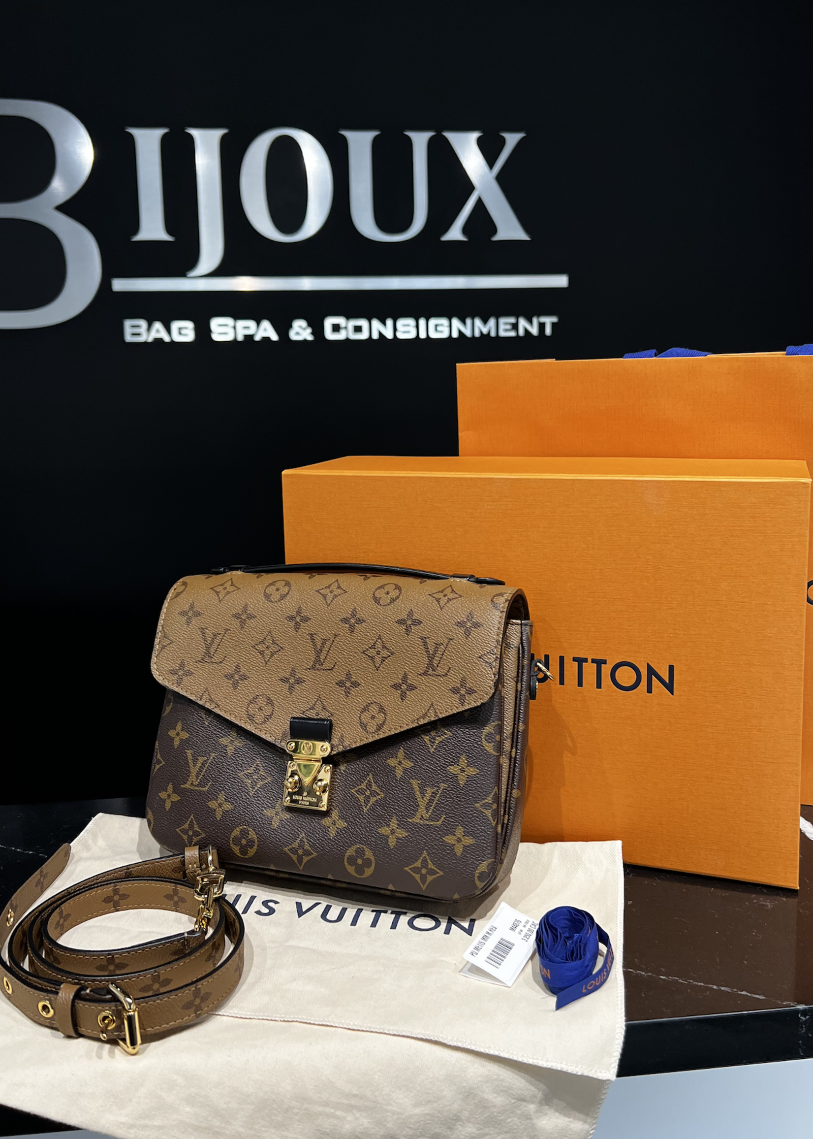 Louis Vuitton SOLD - Louis Vuitton Pochette Metis