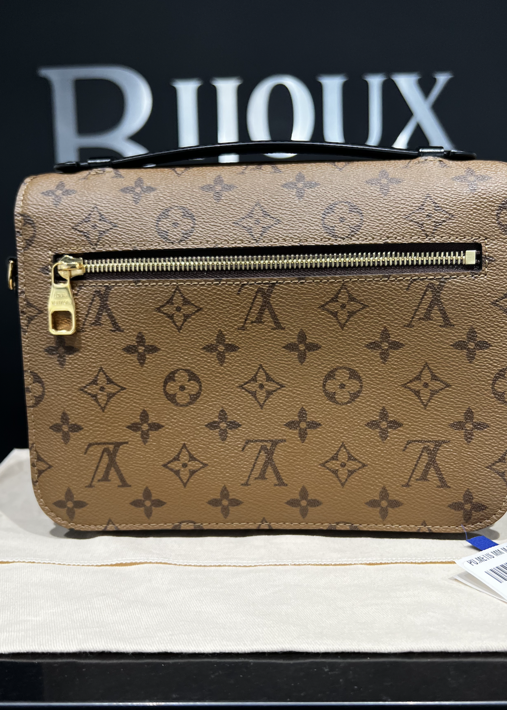 Louis Vuitton SOLD - Louis Vuitton Pochette Metis