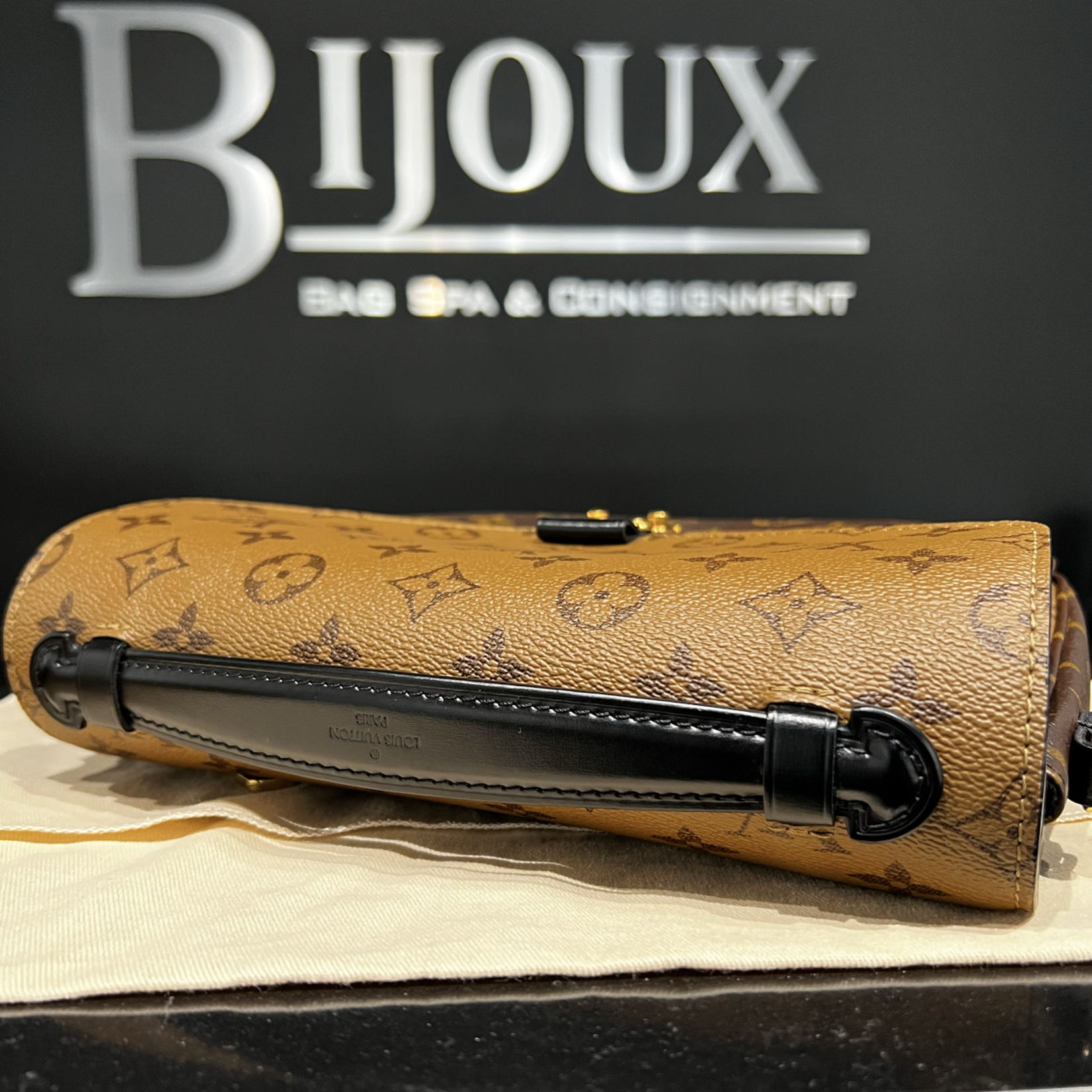 Louis Vuitton SOLD - Louis Vuitton Pochette Metis
