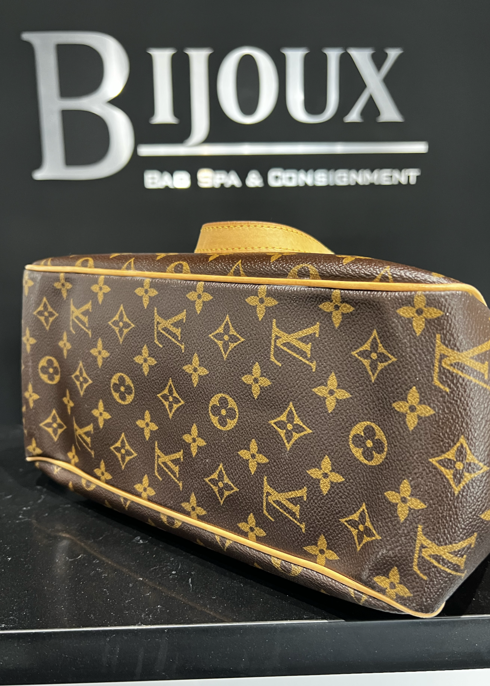 Louis Vuitton SOLD - Louis Vuitton Batignolles