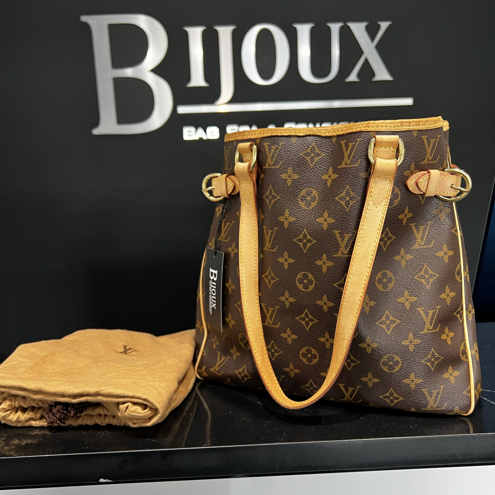 Louis Vuitton SOLD - Louis Vuitton Batignolles