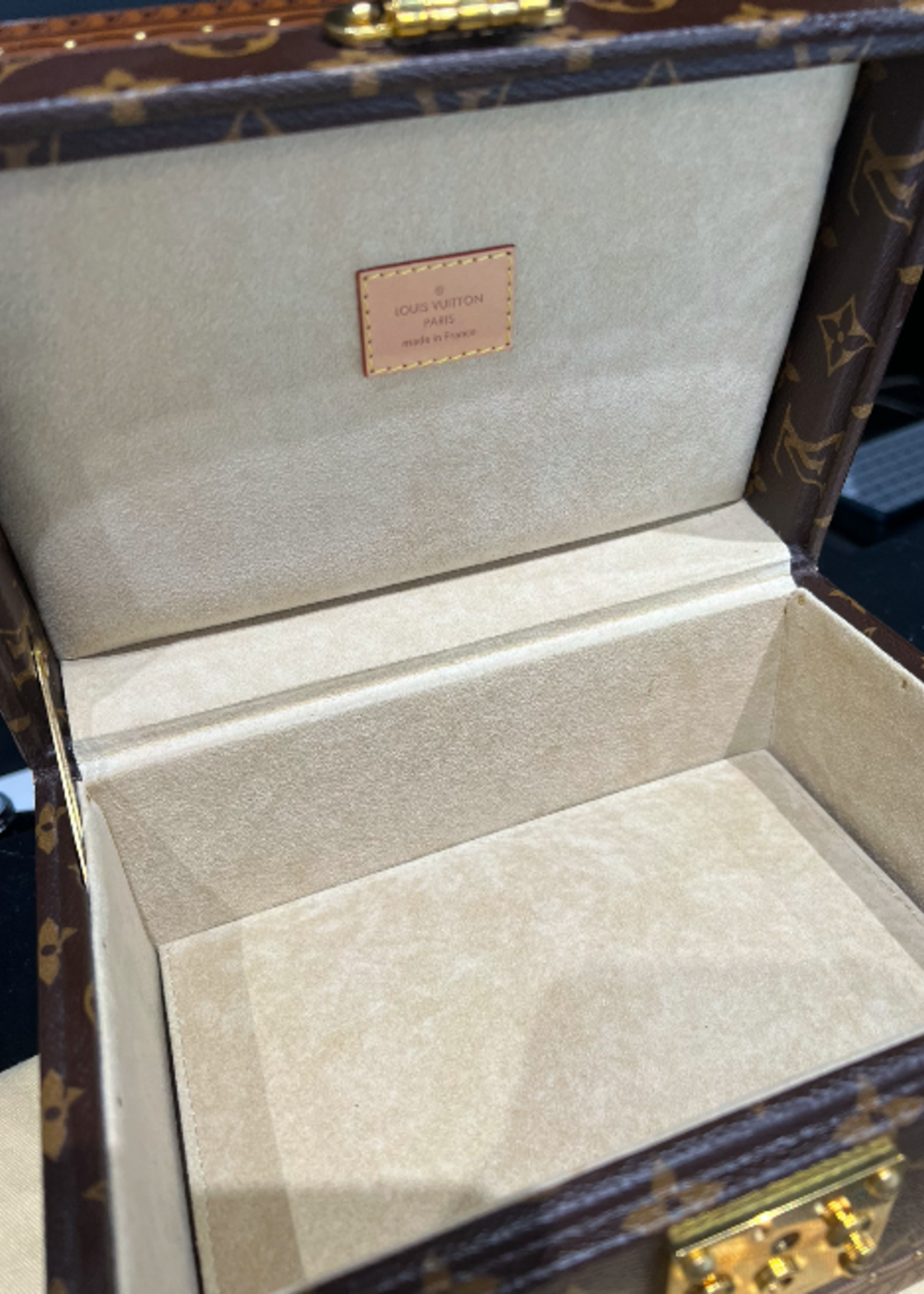 Louis Vuitton SOLD - Louis Vuitton Coffret Tresor 24