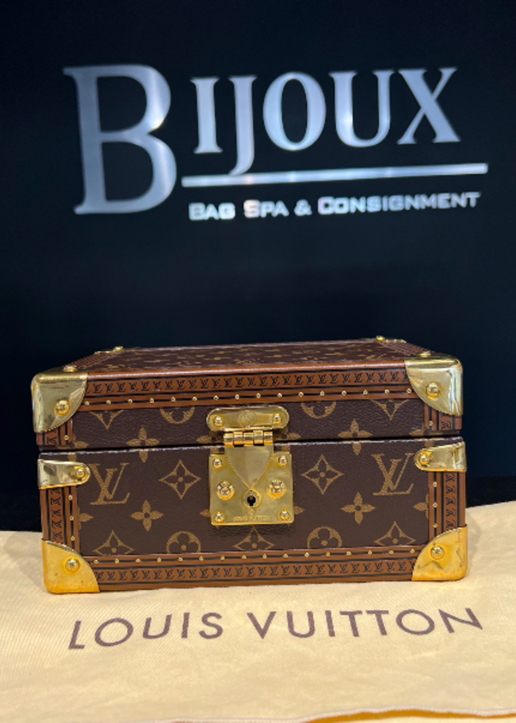 Louis Vuitton SOLD - Louis Vuitton Coffret Tresor 24