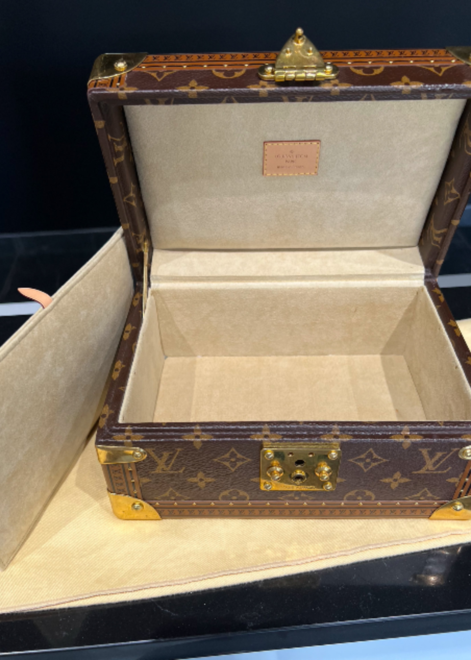 Louis Vuitton SOLD - Louis Vuitton Coffret Tresor 24