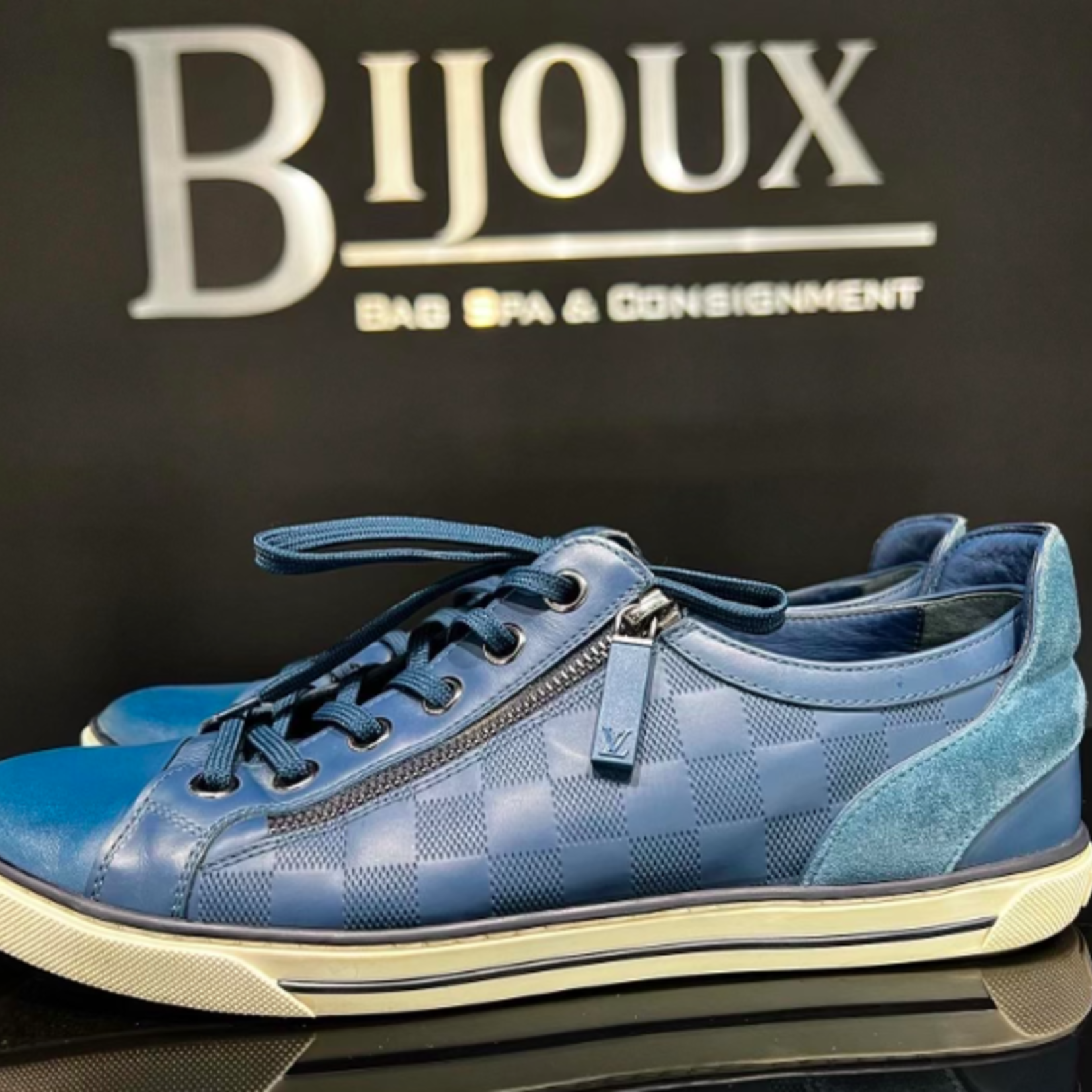 Louis Vuitton SOLD - Louis Vuitton Mens Challenge Zip Sneaker- EU 8/ US 9