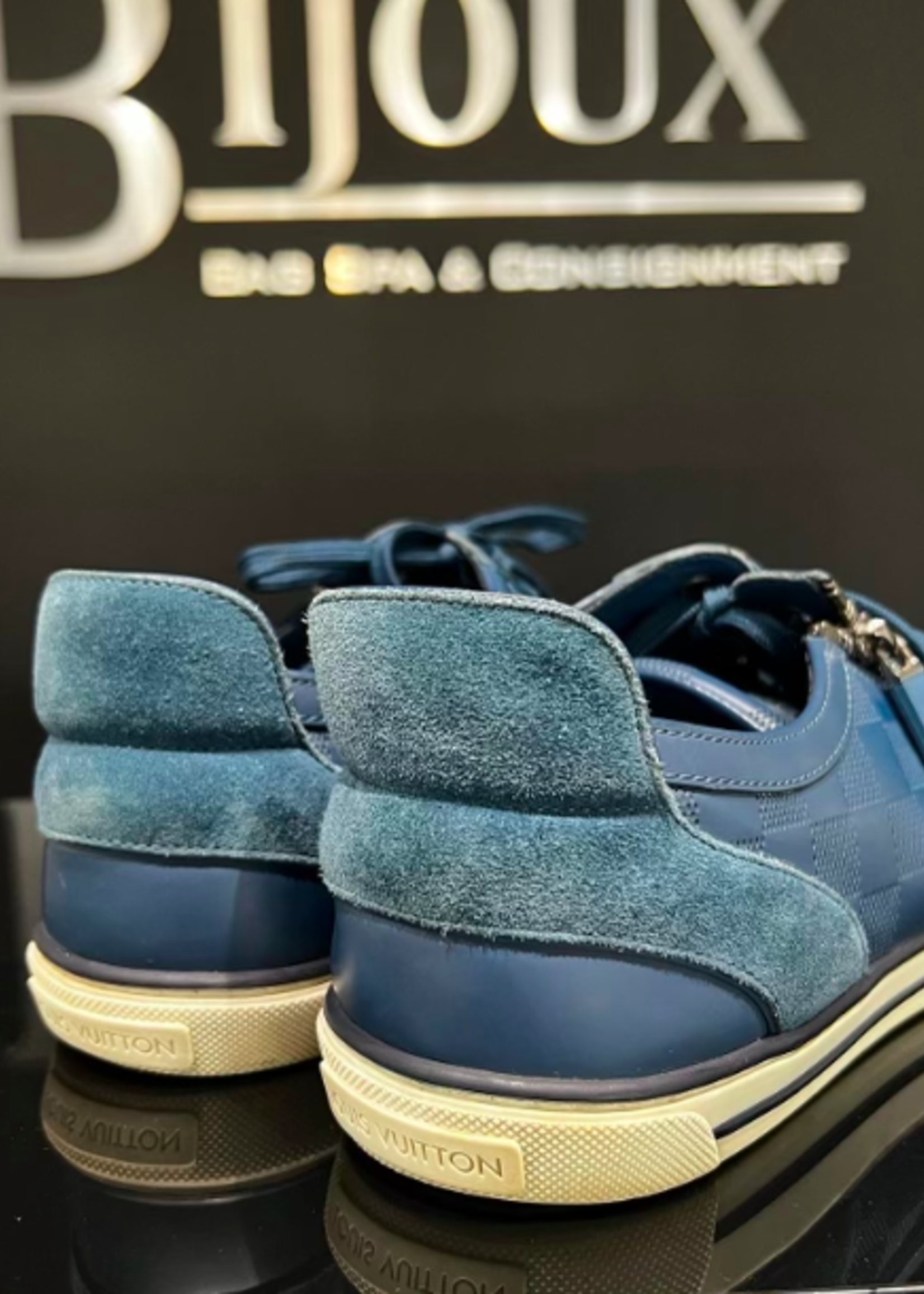 Louis Vuitton SOLD - Louis Vuitton Mens Challenge Zip Sneaker- EU 8/ US 9