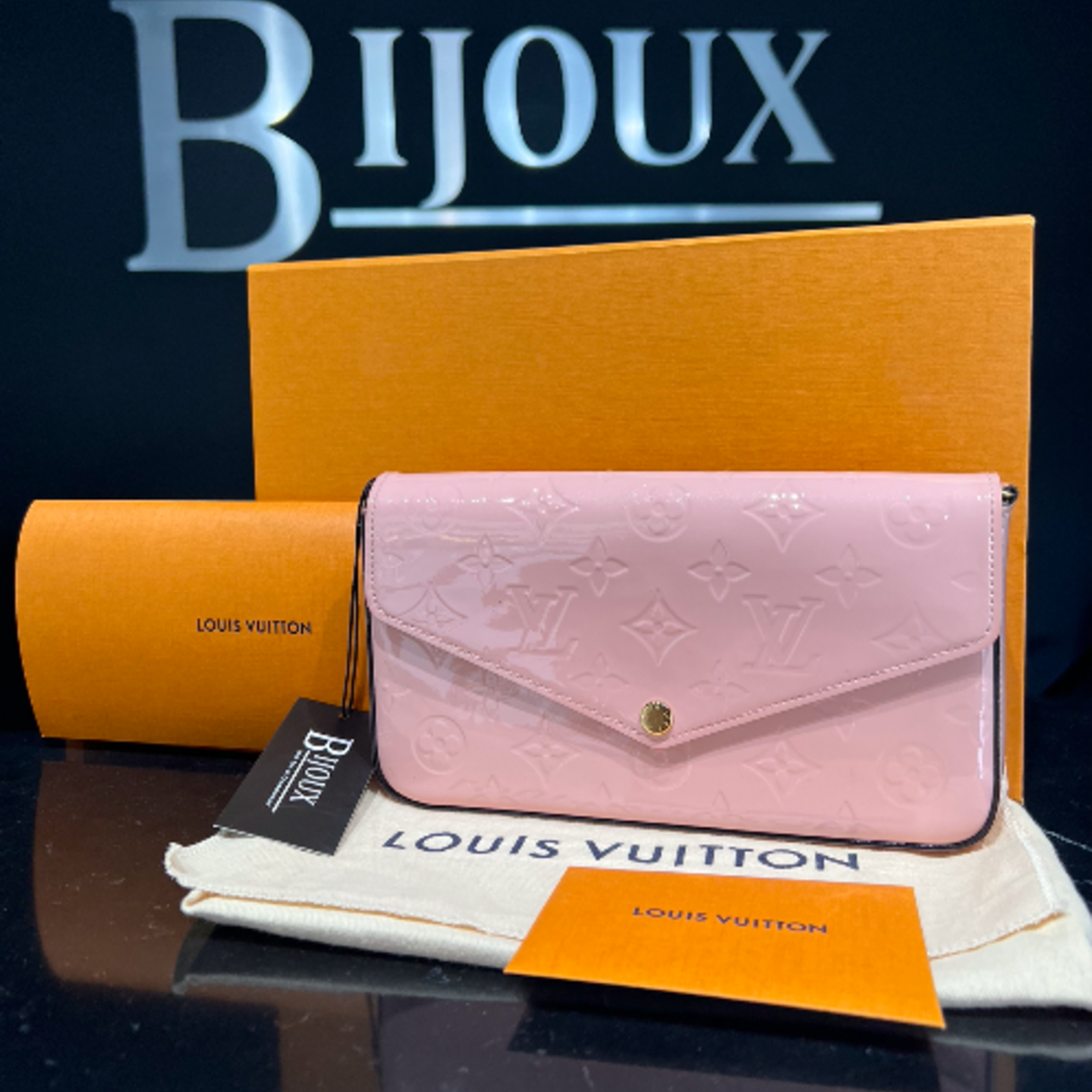 Louis Vuitton SOLD - Louis Vuitton Pochette Felicie Rose Patent