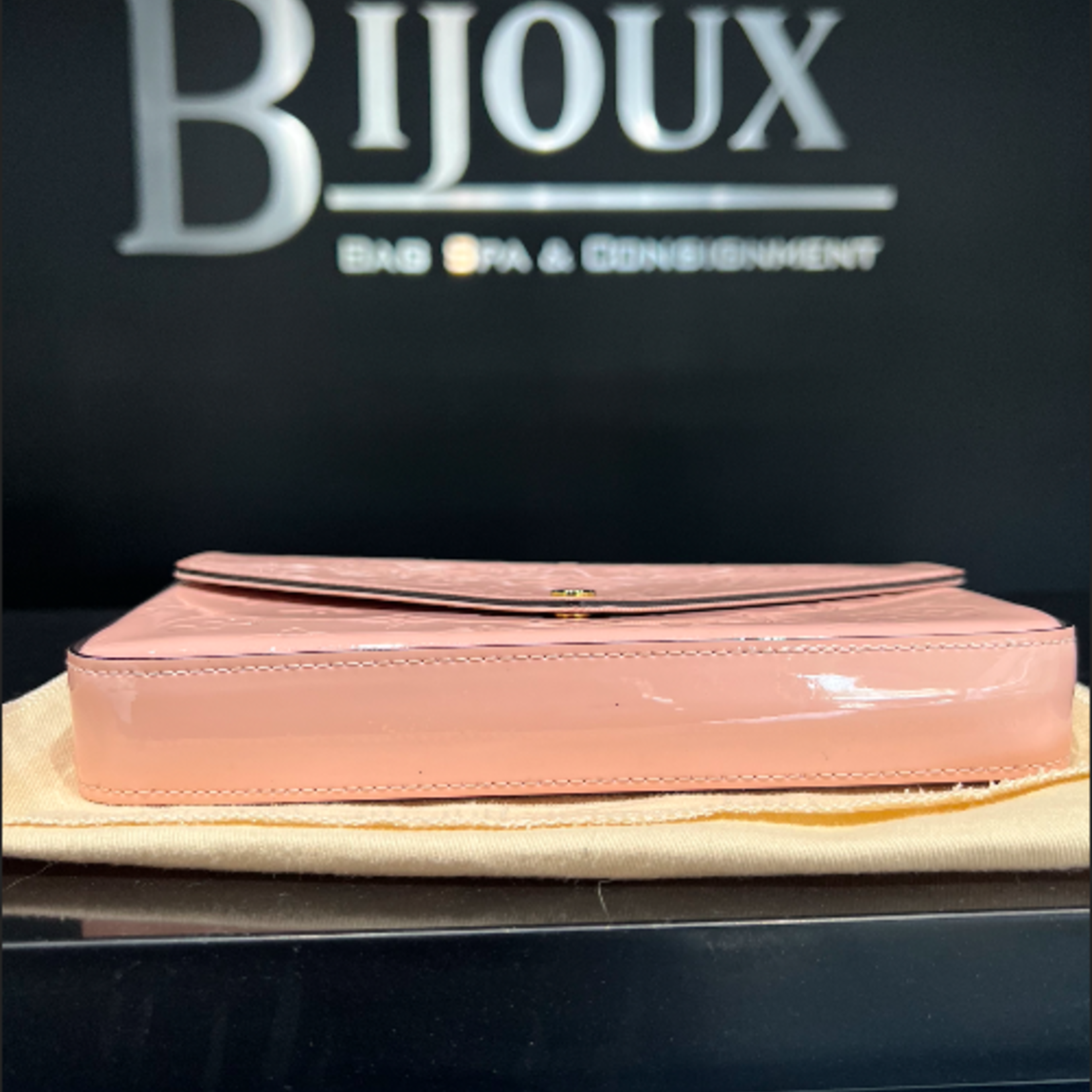 Louis Vuitton SOLD - Louis Vuitton Pochette Felicie Rose Patent