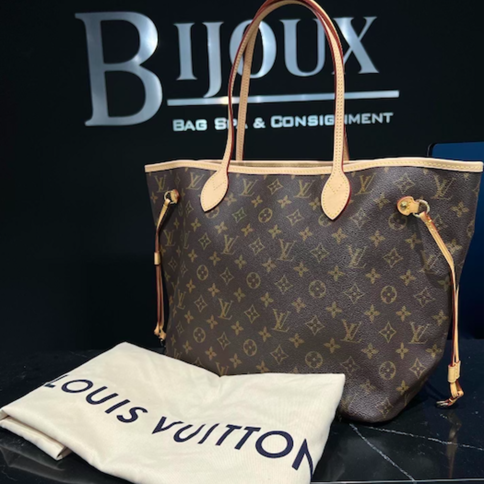 Louis Vuitton SOLD - Louis Vuitton Neverfull Monogram MM
