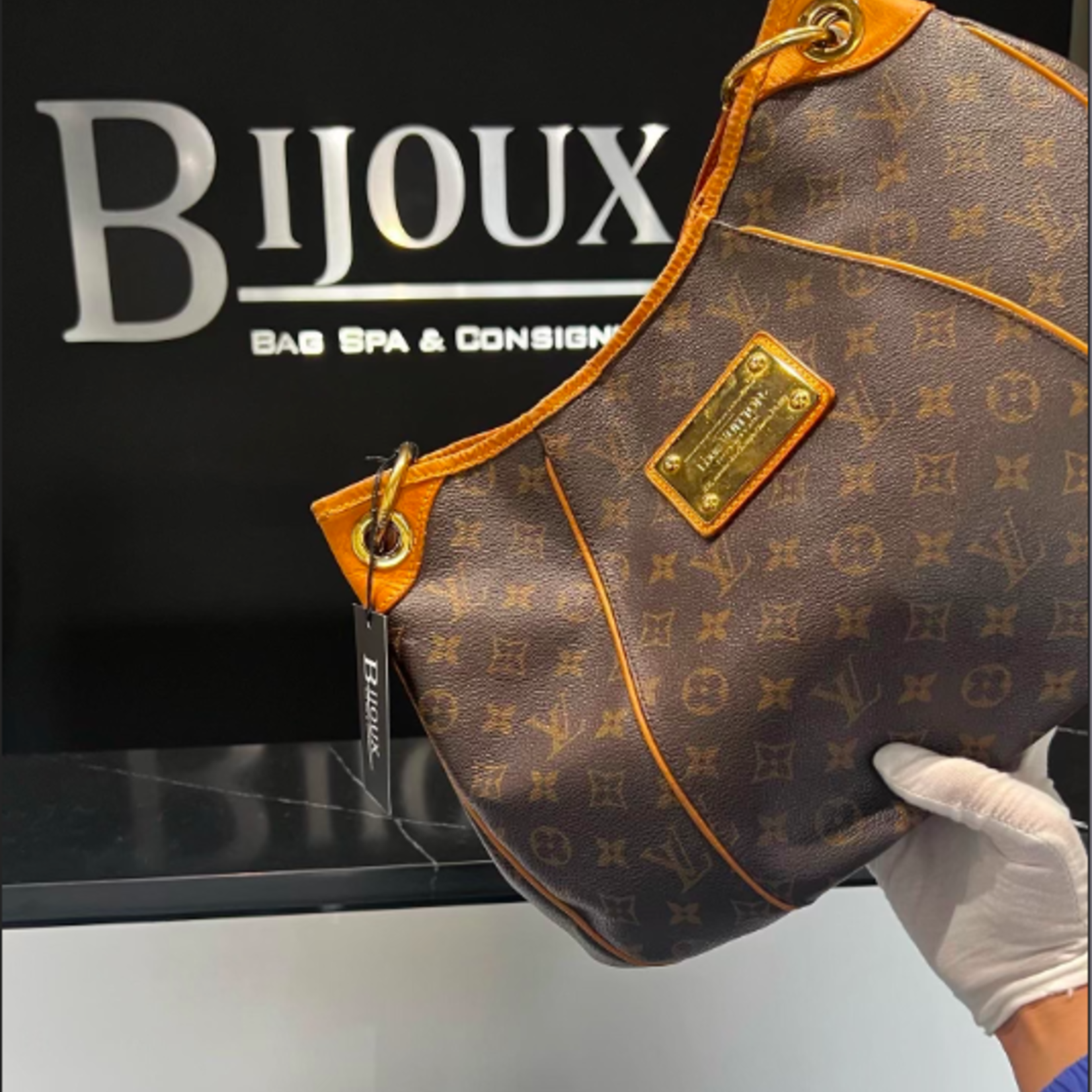 Louis Vuitton SOLD - Louis Vuitton Galleria Monogram