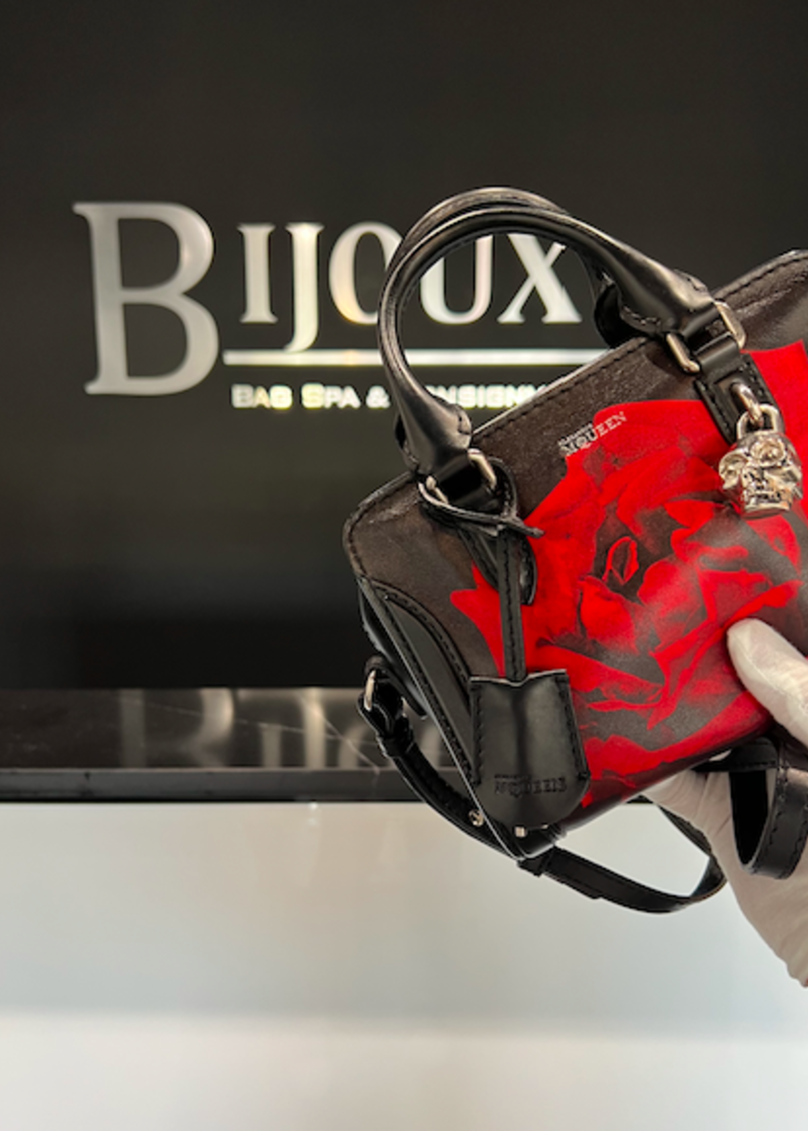 Alexander McQueen SOLD - Alexander McQueen Small Skull Purse