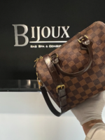 Louis Vuitton SOLD - Speedy 25 Monogram Bandouliere
