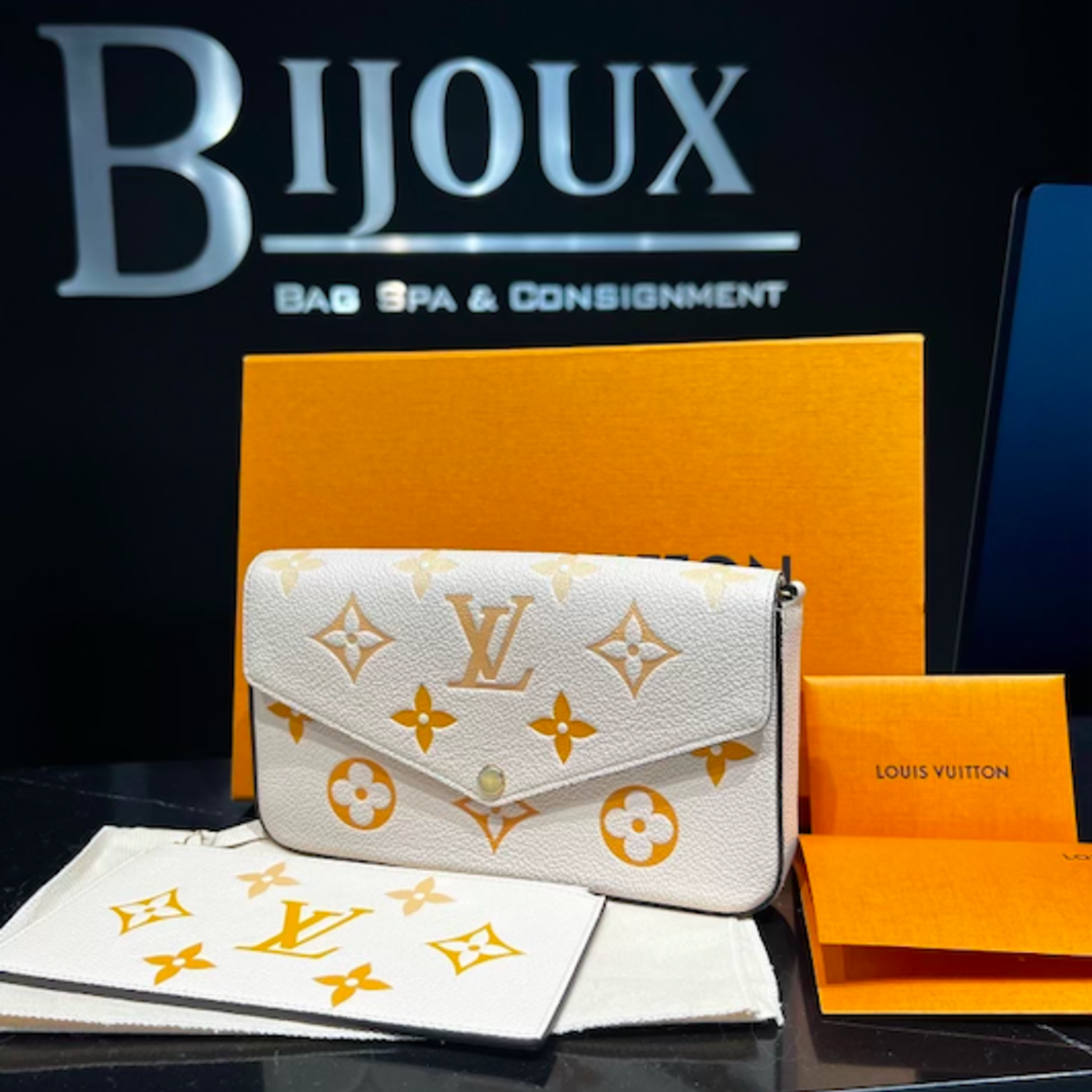 Louis Vuitton SOLD - Louis Vuitton Pochette Felicie- Orange/Beige