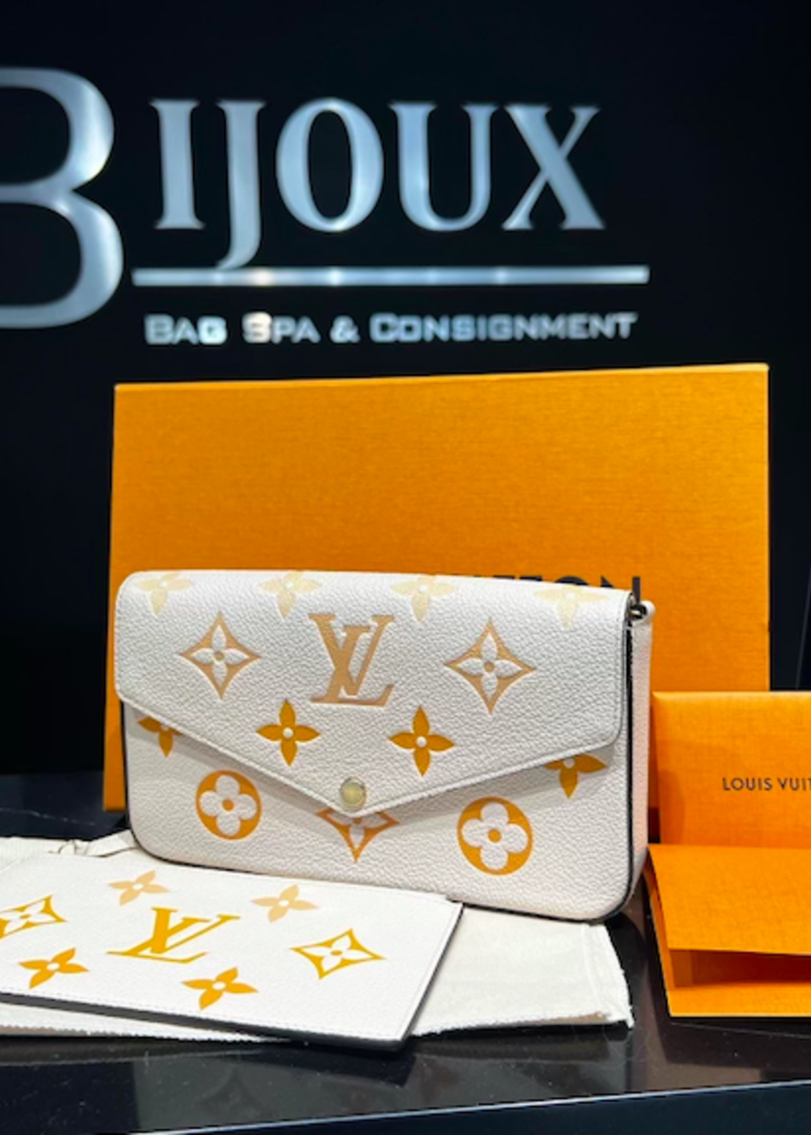 Louis Vuitton SOLD - Louis Vuitton Pochette Felicie- Orange/Beige