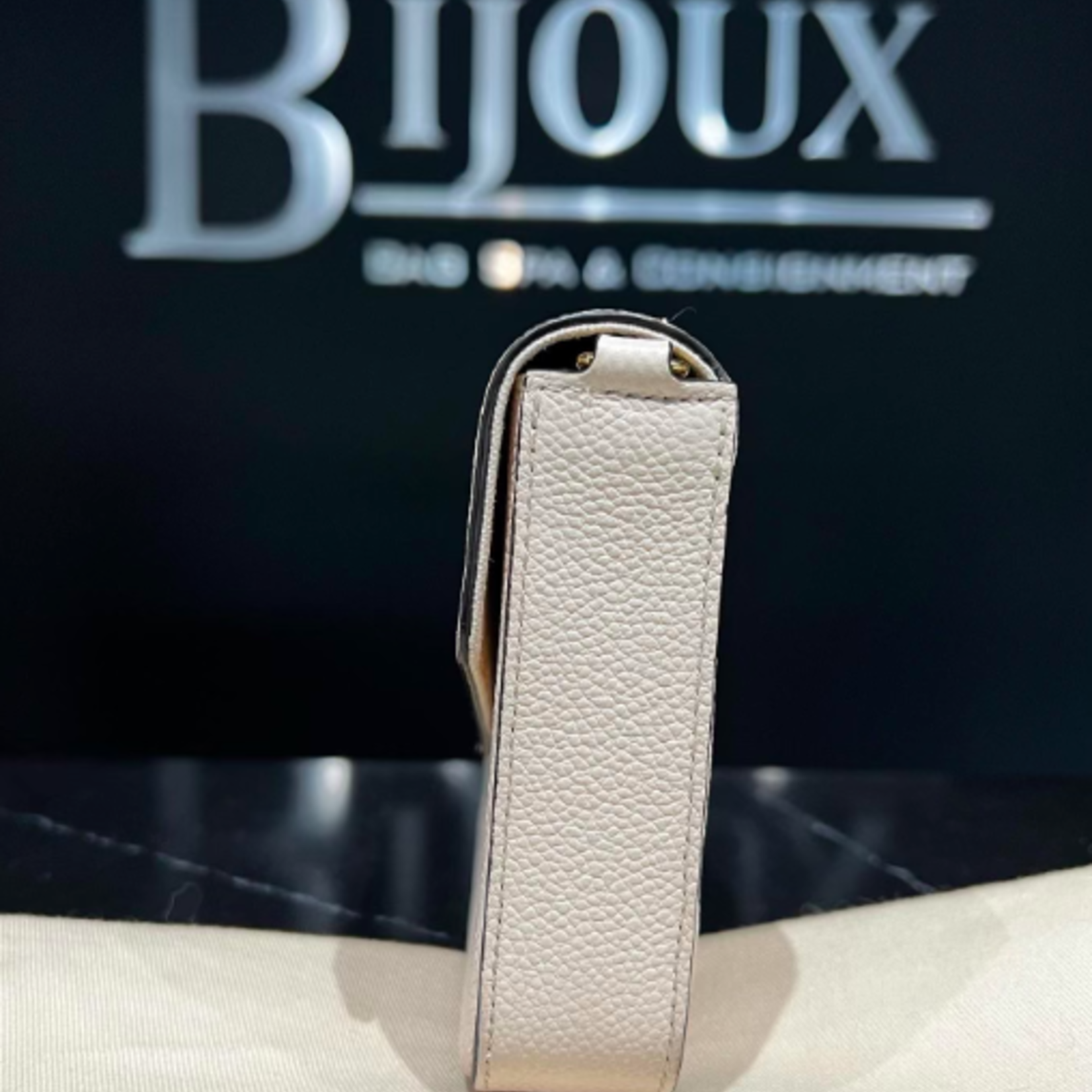 Louis Vuitton SOLD - Louis Vuitton Pochette Felicie- Orange/Beige