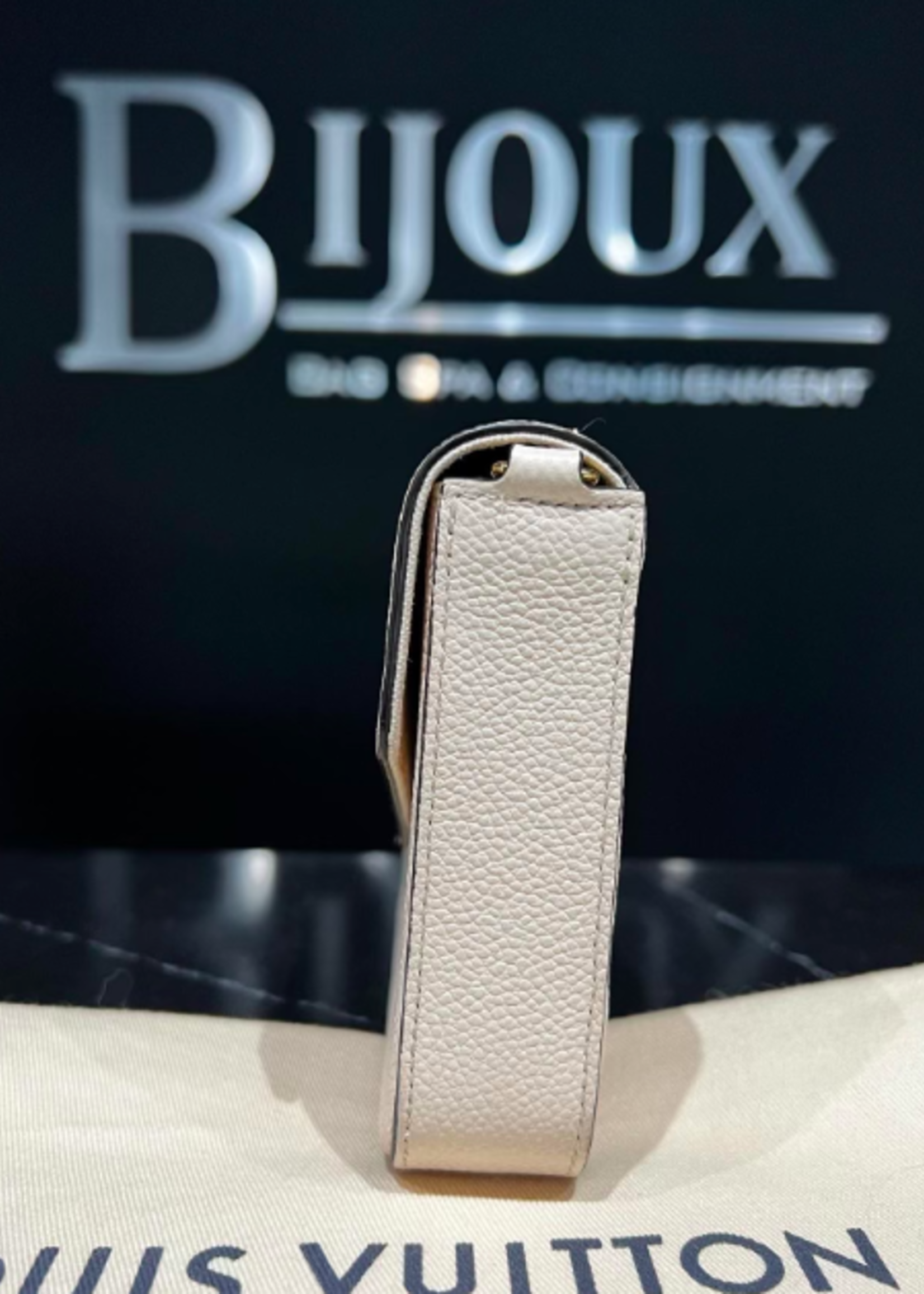 Louis Vuitton SOLD - Louis Vuitton Pochette Felicie- Orange/Beige