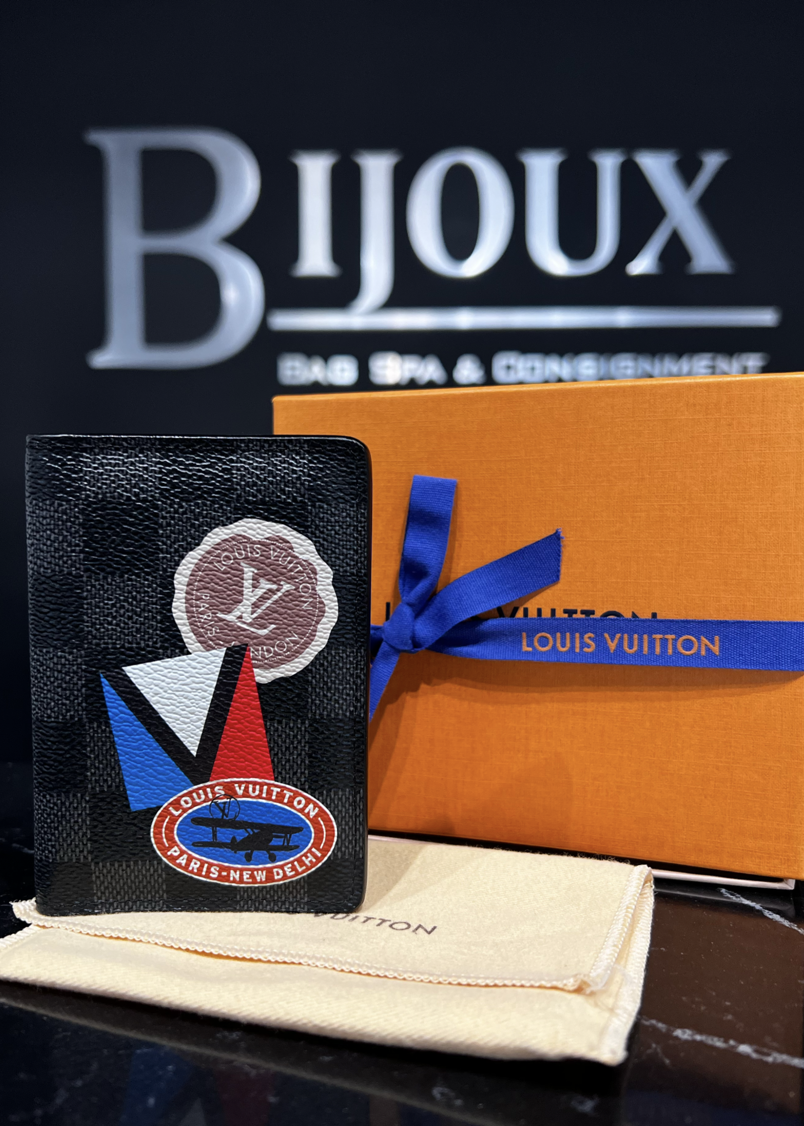 Louis Vuitton SOLD - Louis Vuitton League Damier Graphite Pocket Organizer