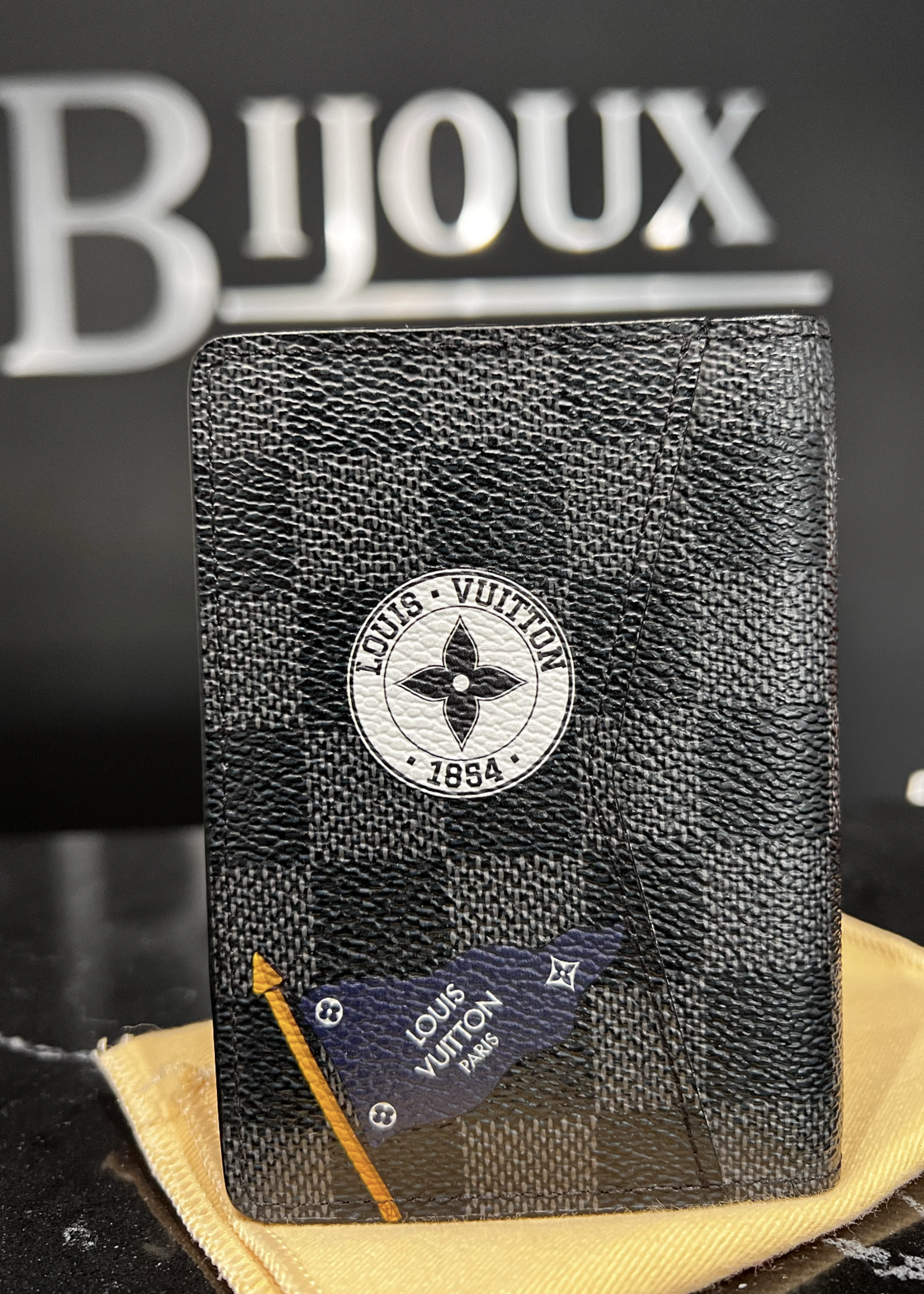 Louis Vuitton SOLD - Louis Vuitton League Damier Graphite Pocket Organizer