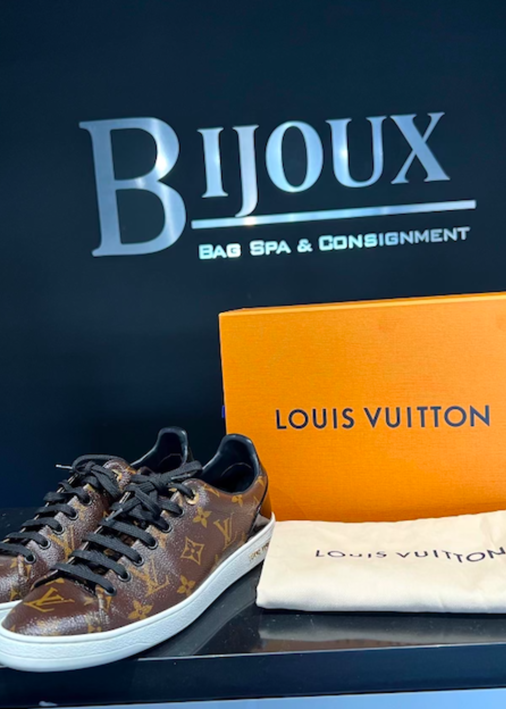 Louis Vuitton SOLD - Louis Vuitton Frontrow Sneakers Size - 39