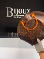 Louis Vuitton SOLD - Louis Vuitton Ellipse