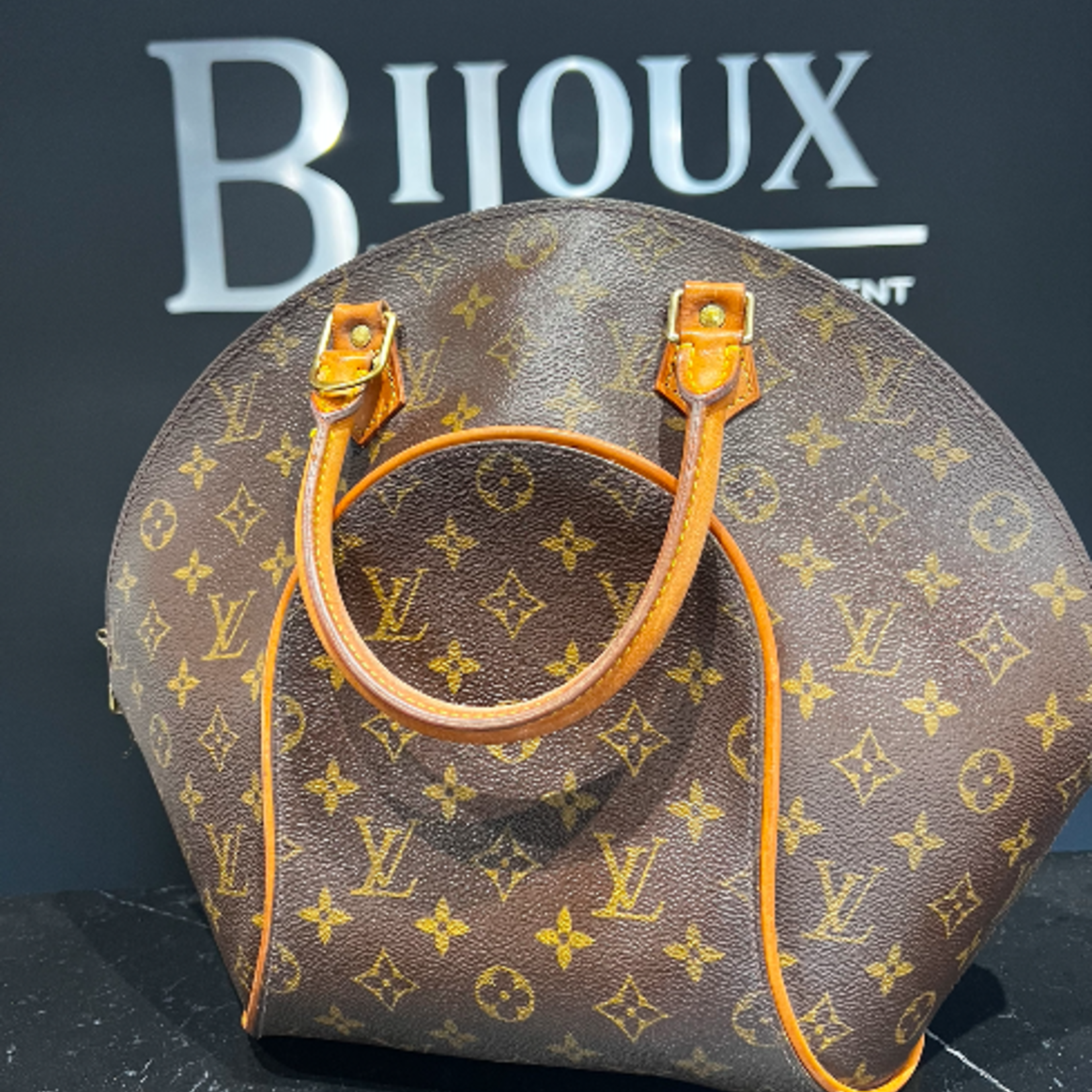 Louis Vuitton SOLD - Louis Vuitton Ellipse