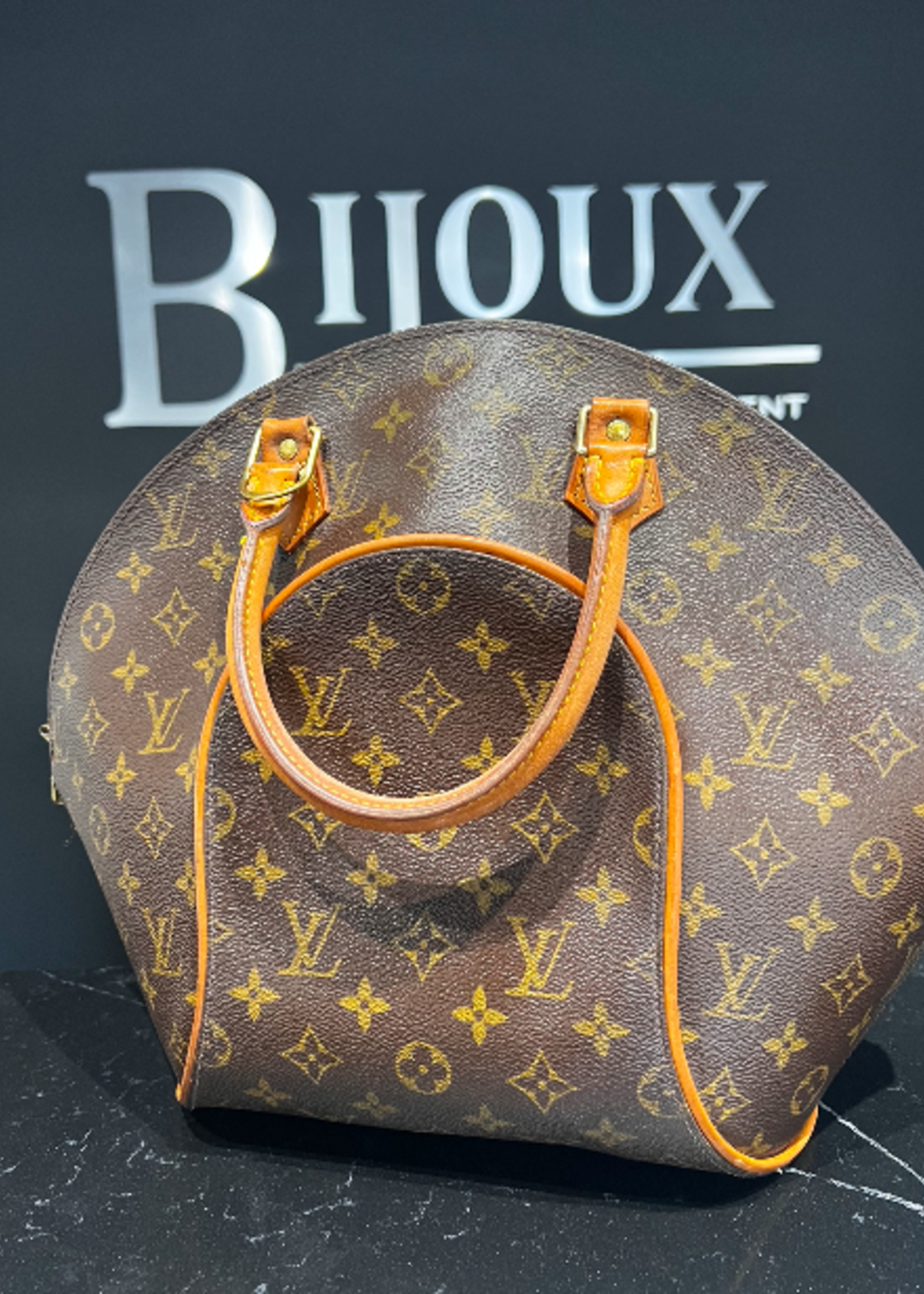 Louis Vuitton SOLD - Louis Vuitton Ellipse