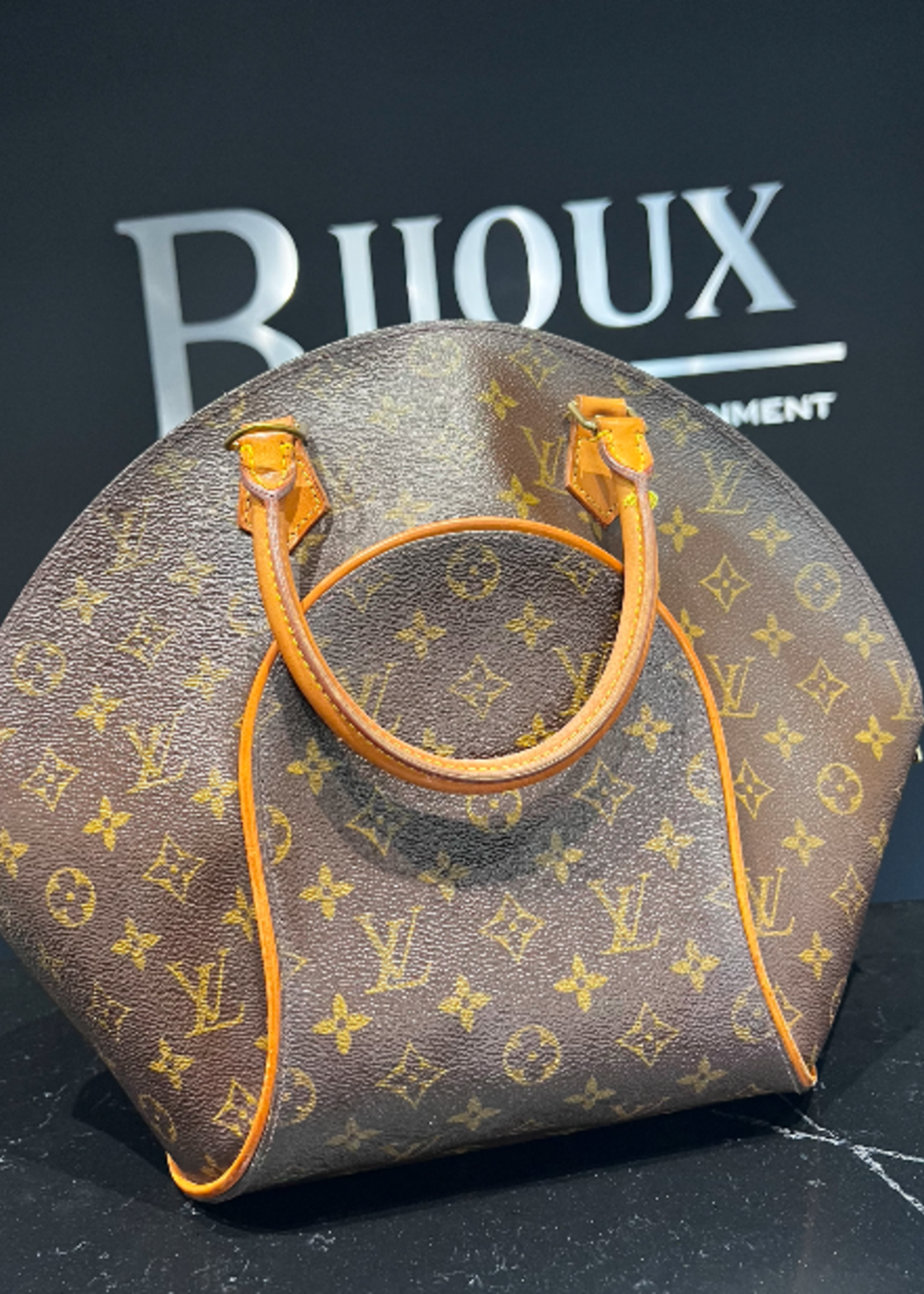 Louis Vuitton SOLD - Louis Vuitton Ellipse