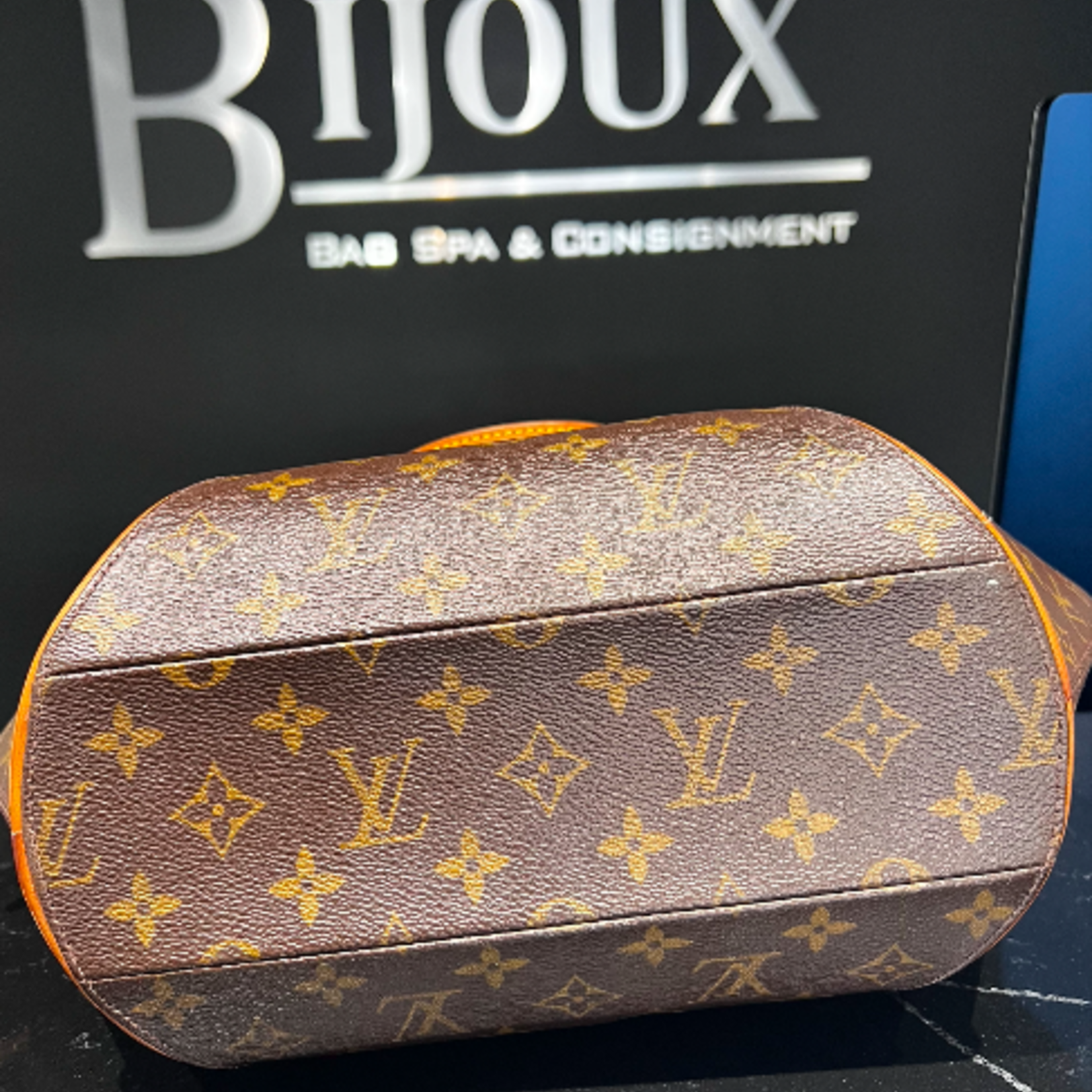 Louis Vuitton SOLD - Louis Vuitton Ellipse