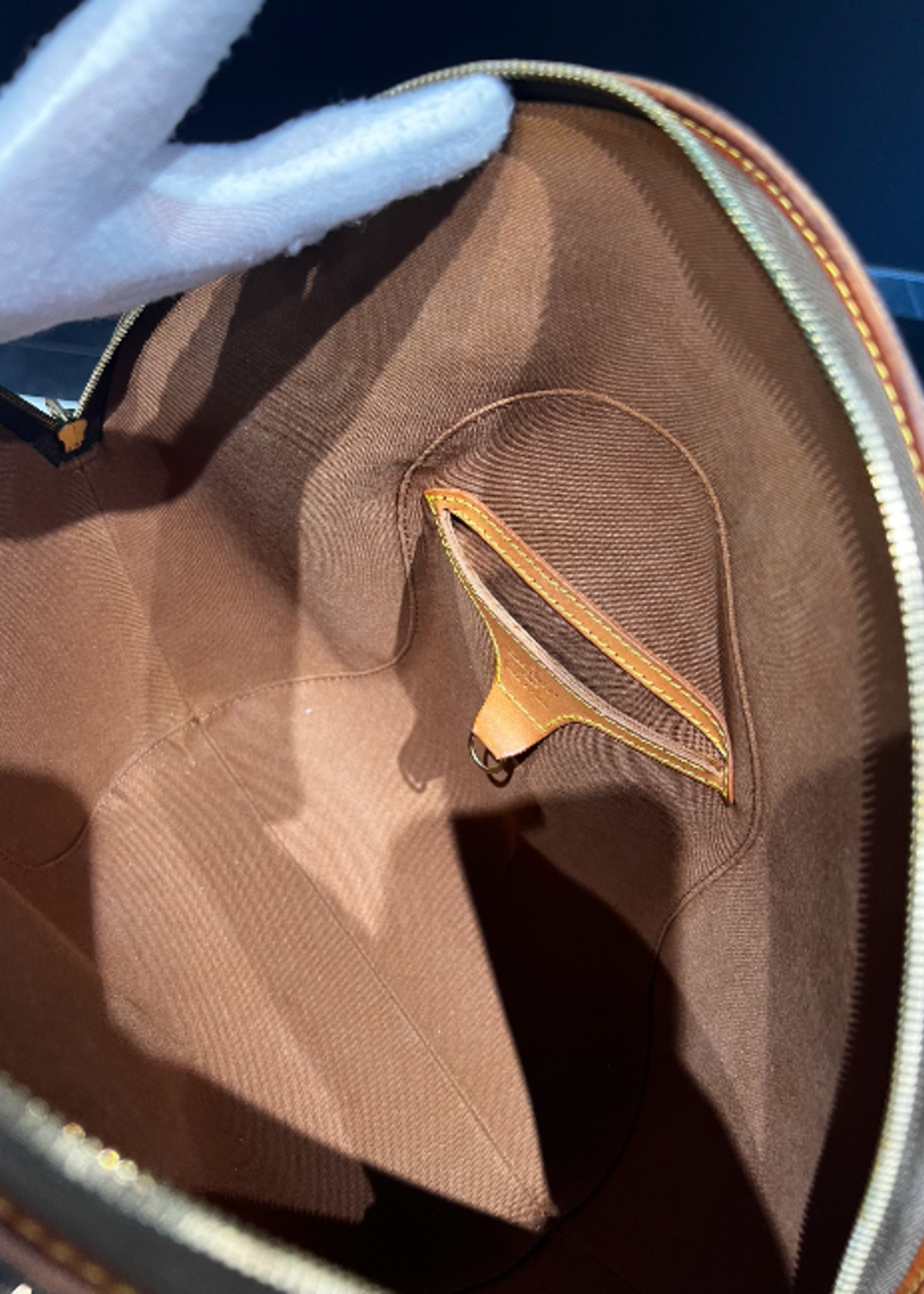 Louis Vuitton SOLD - Louis Vuitton Ellipse