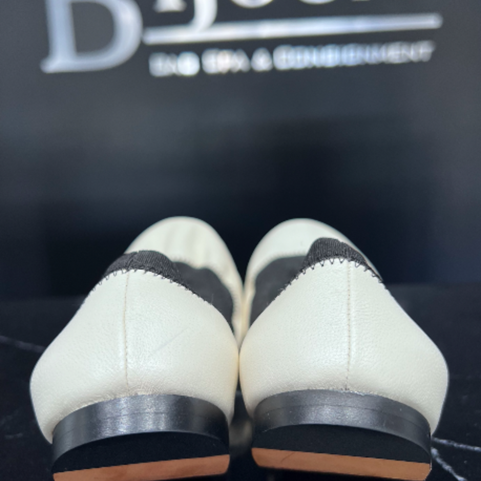 Givenchy Millie Ballerina Flats Size 37 Bijoux Bag Spa Consignment