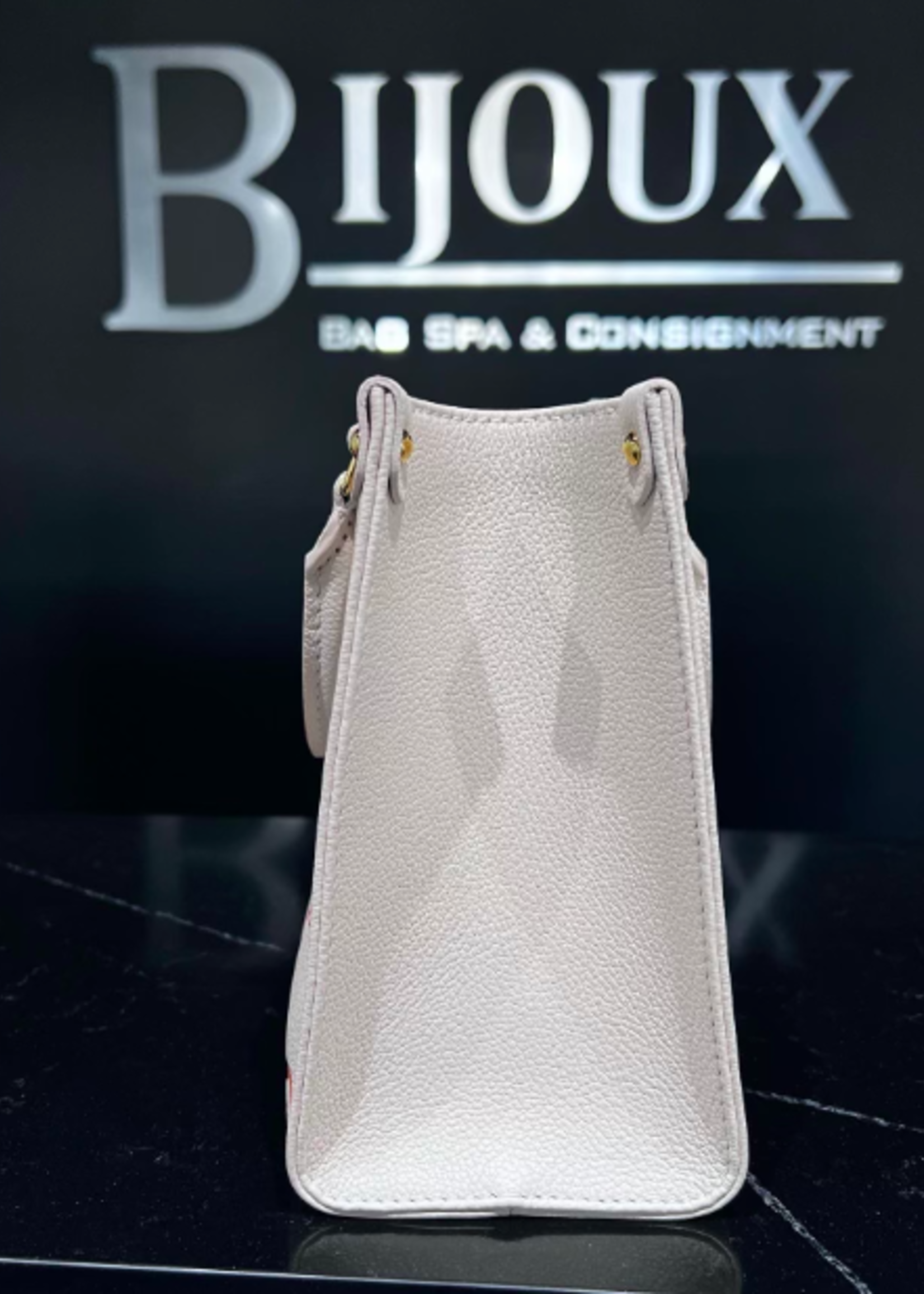 Louis Vuitton SOLD - Louis Vuitton On the Go PM