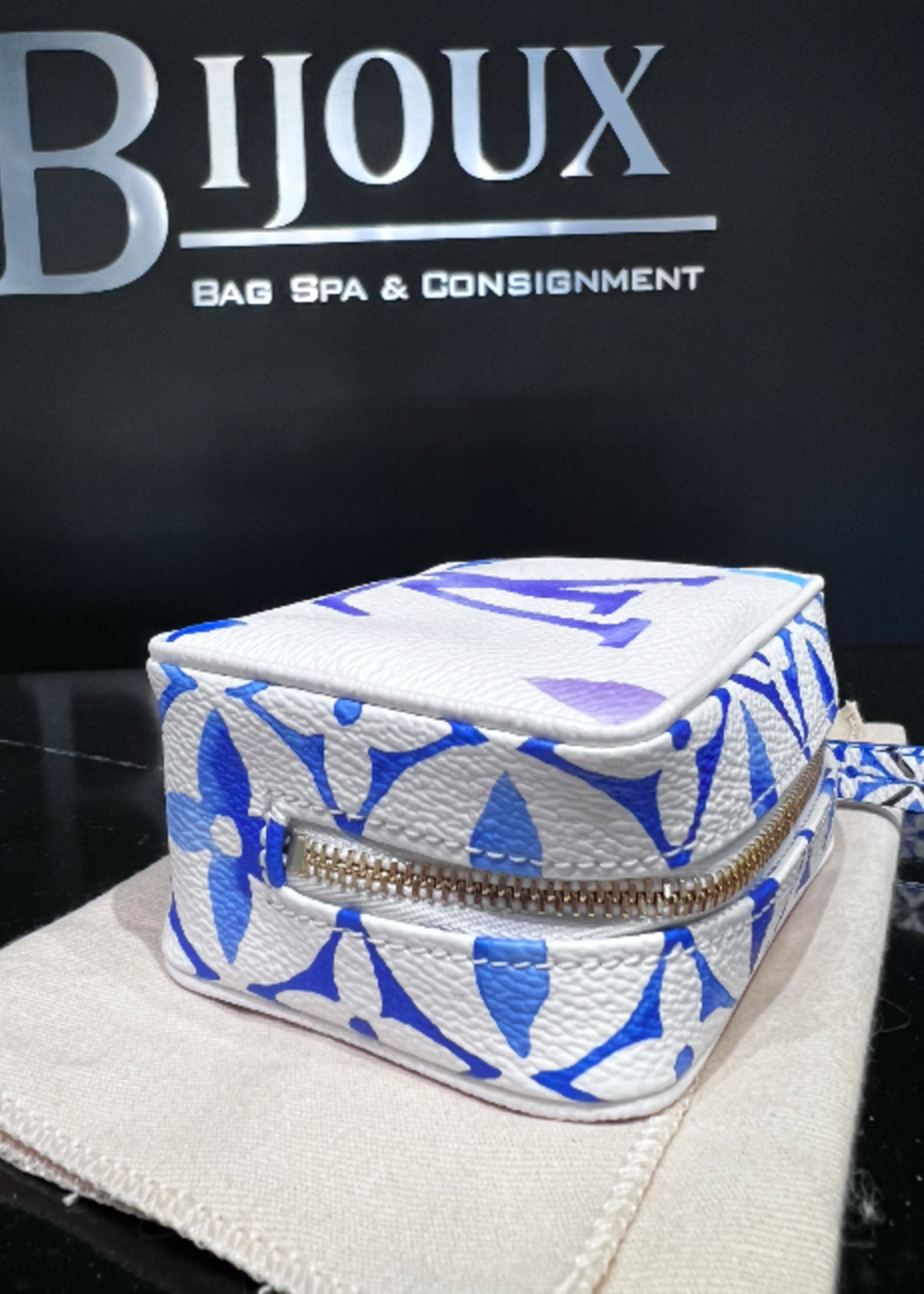 Louis Vuitton SOLD - Louis Vuitton Wapity Case