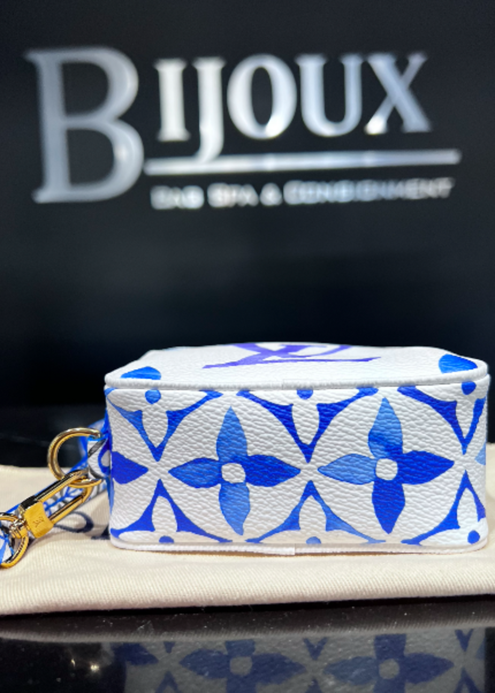 Louis Vuitton SOLD - Louis Vuitton Wapity Case