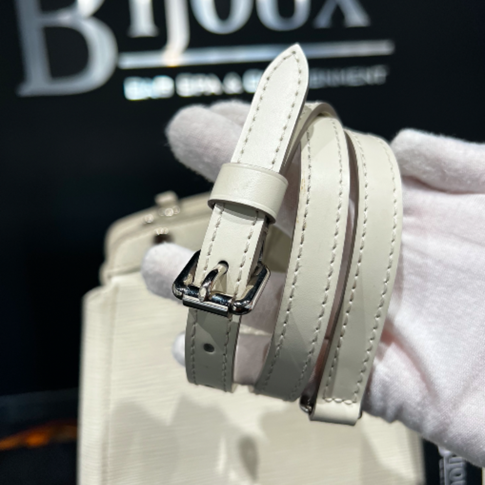 Louis Vuitton SOLD - Louis Vuitton Brea MM Epi White