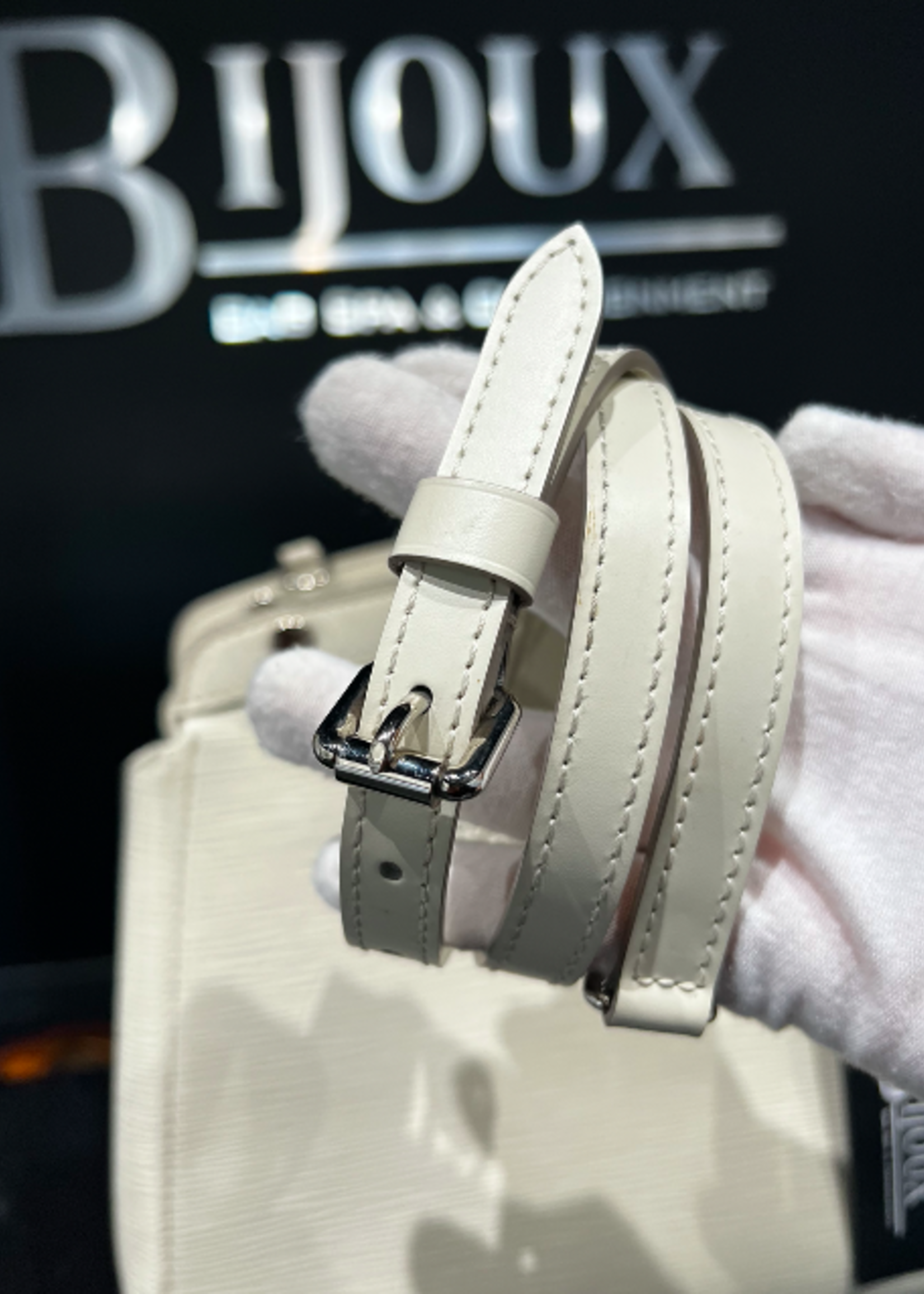 Louis Vuitton SOLD - Louis Vuitton Brea MM Epi White