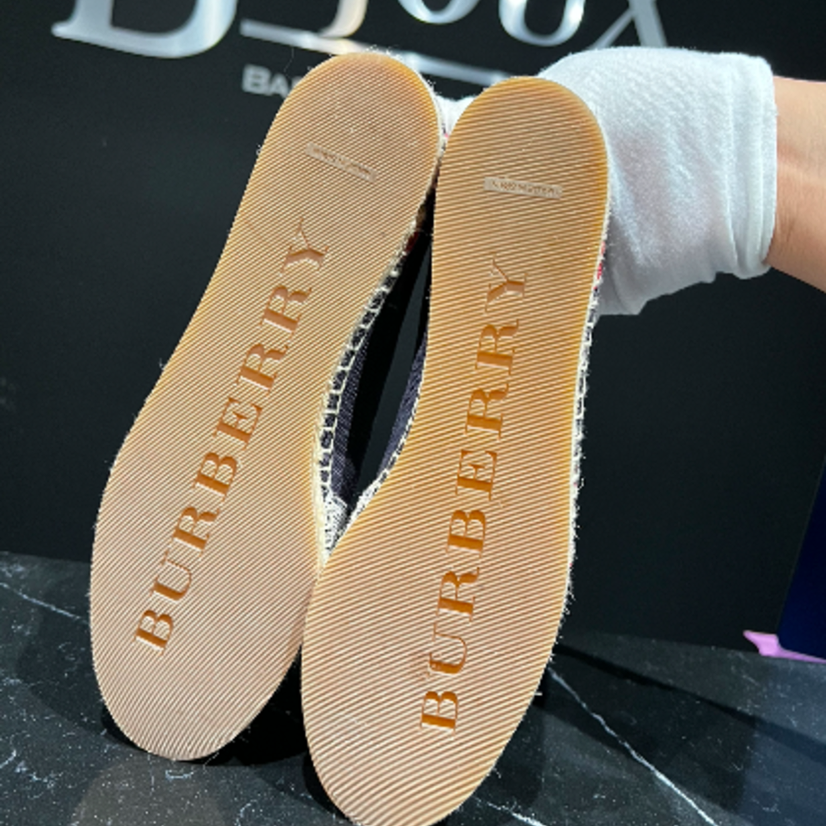 Burberry Burberry Espiedilles Size - 37