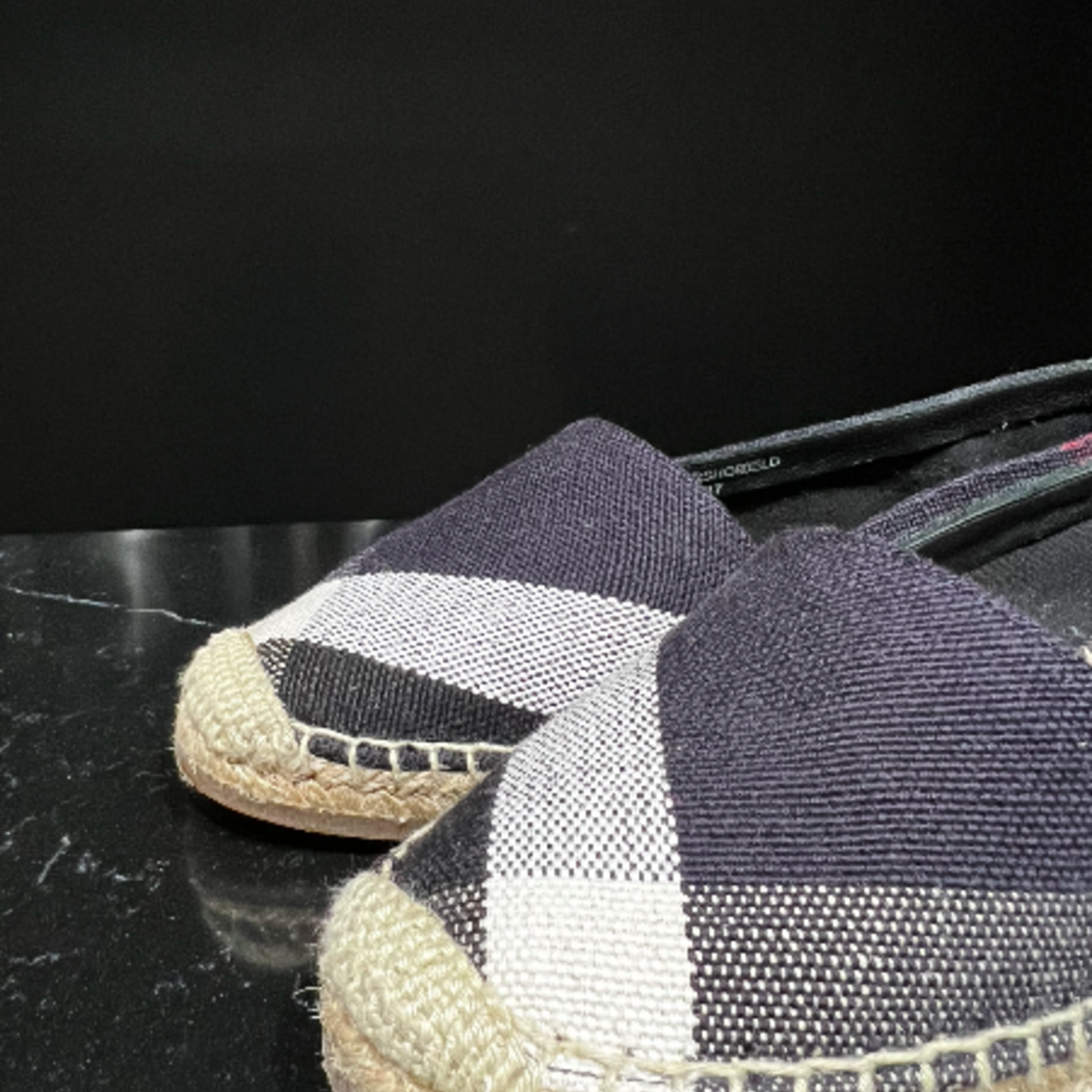 Burberry SOLD - Burberry Espiedilles Size - 37