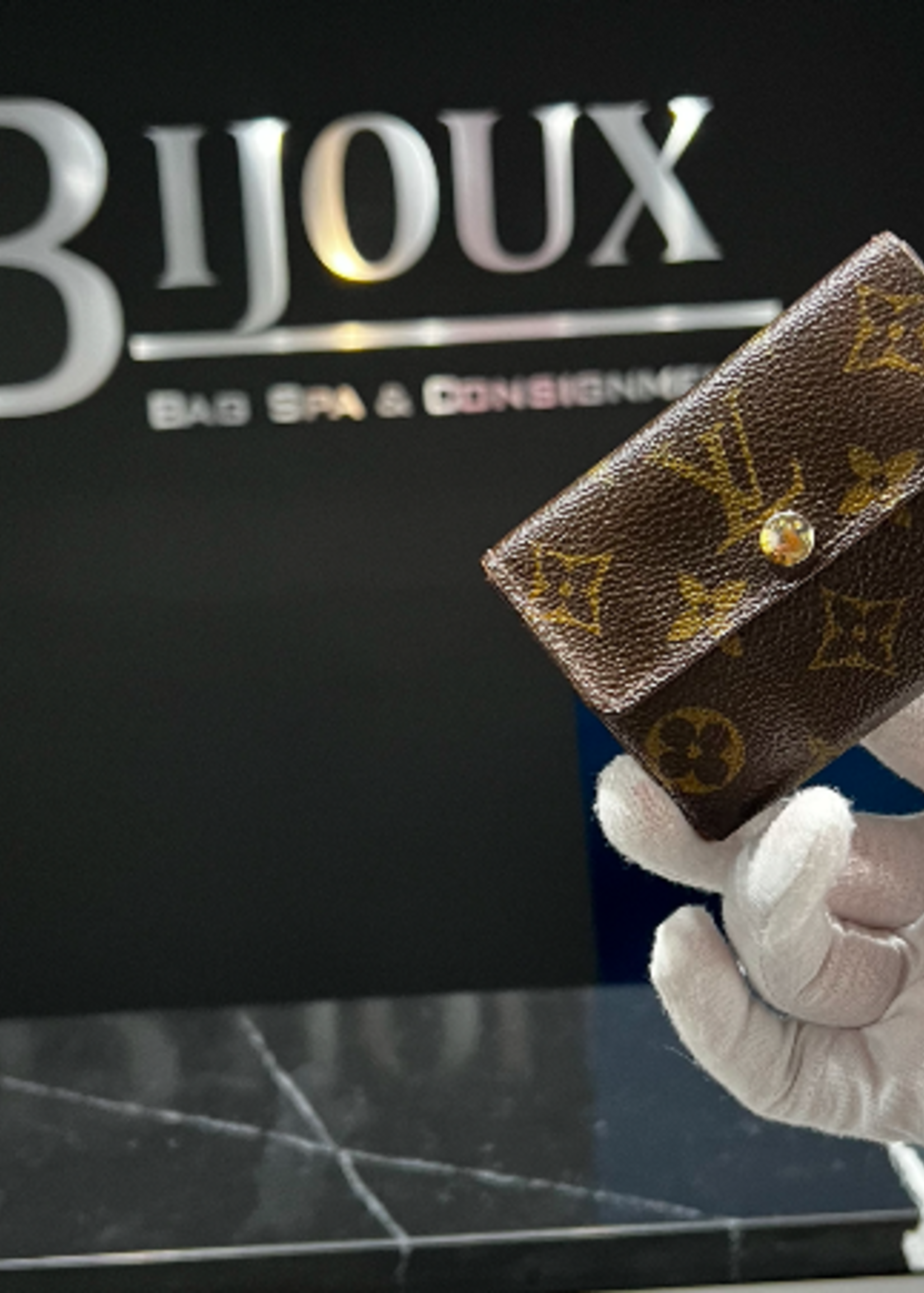 Louis Vuitton SOLD - Louis Vuitton Fold Over Snap Card Holder