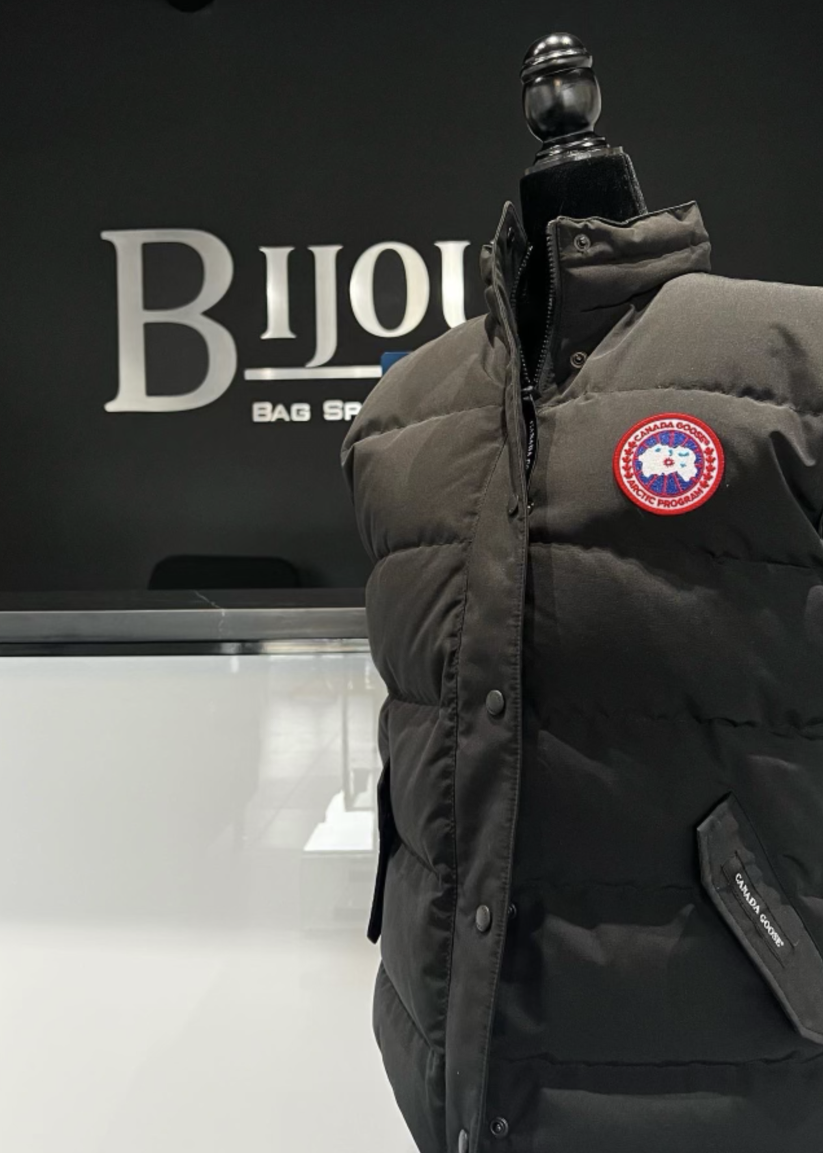SOLD - Canada Goose Vest Size - XL