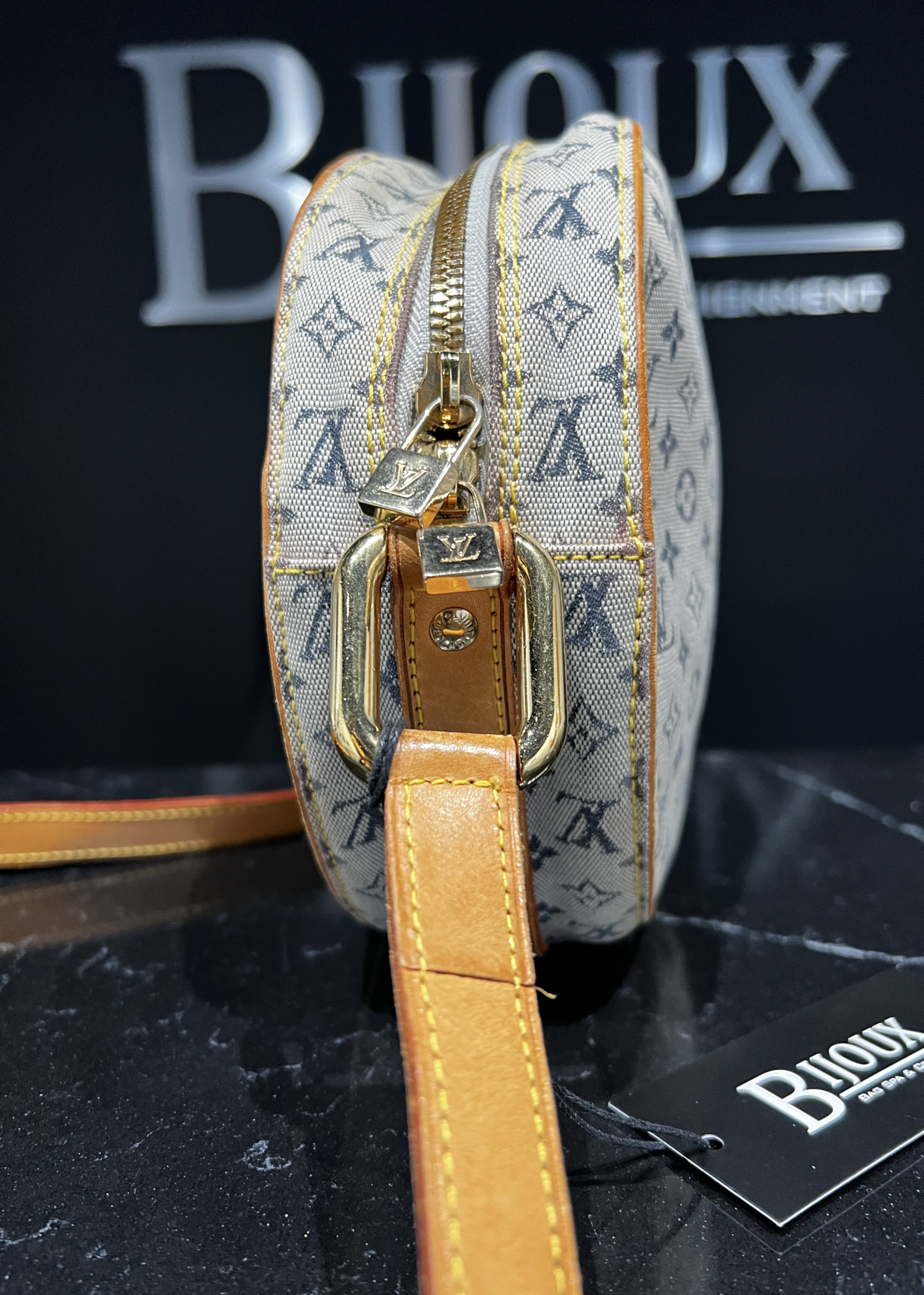 Louis Vuitton SOLD - Louis Vuitton Mini Lin GM