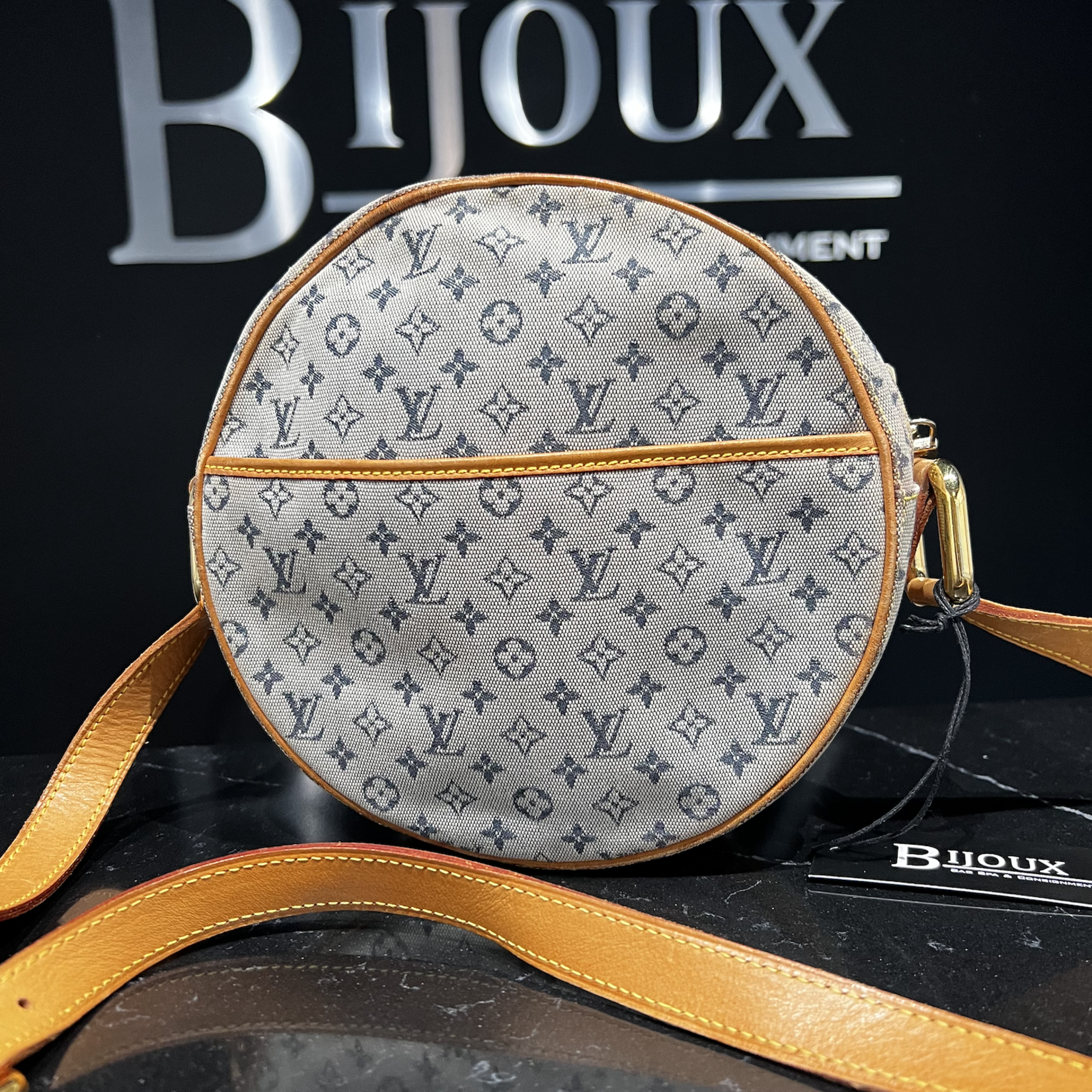 Louis Vuitton SOLD - Louis Vuitton Mini Lin GM