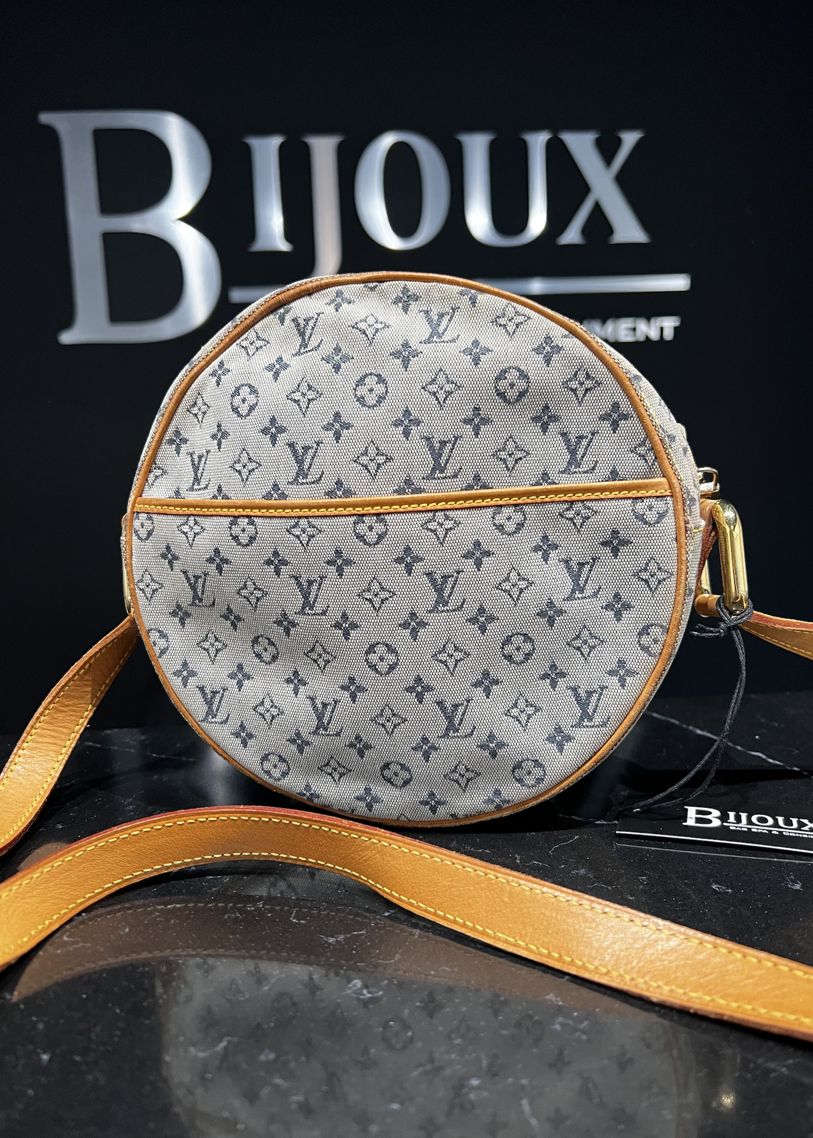 Louis Vuitton SOLD - Louis Vuitton Mini Lin GM