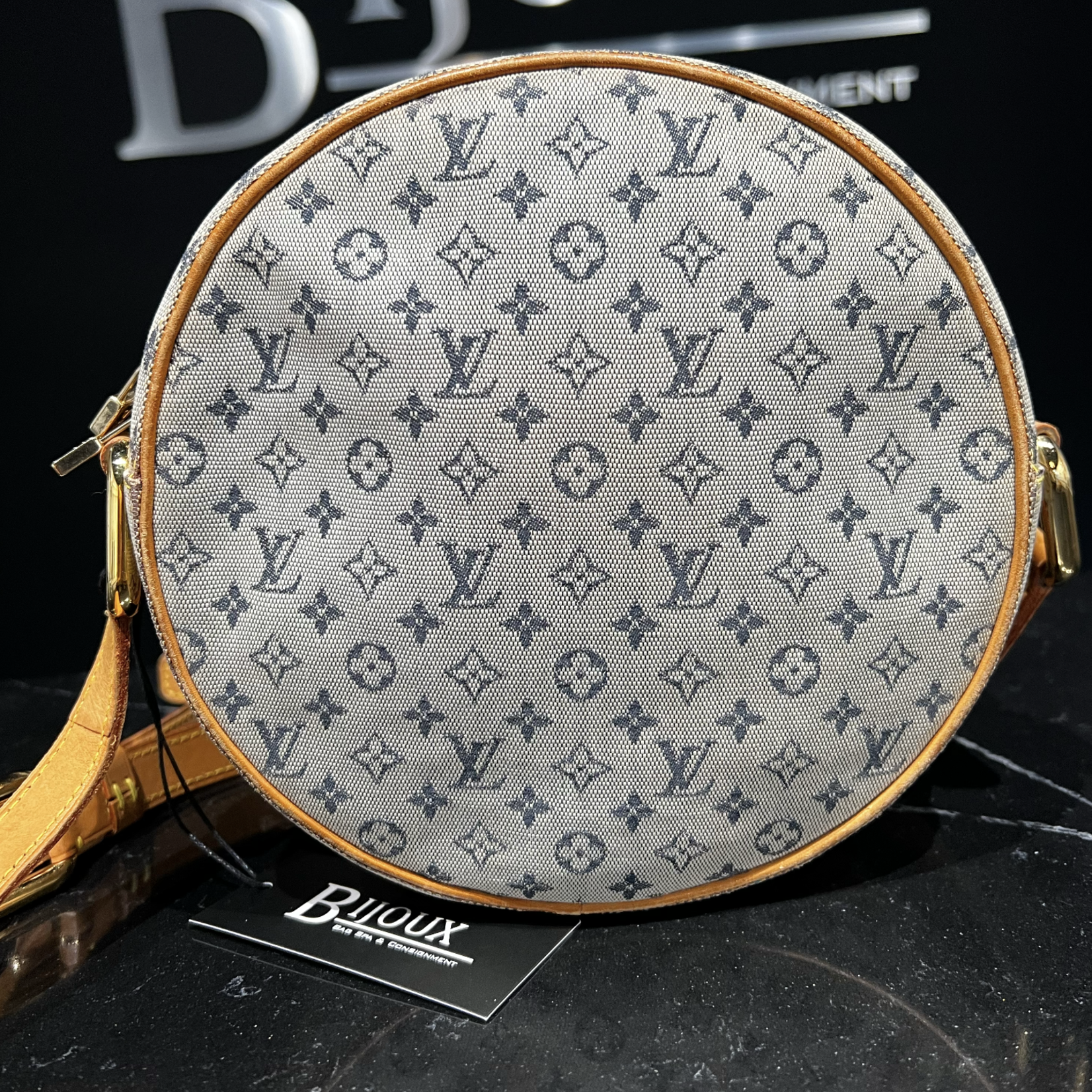 Louis Vuitton SOLD - Louis Vuitton Mini Lin GM