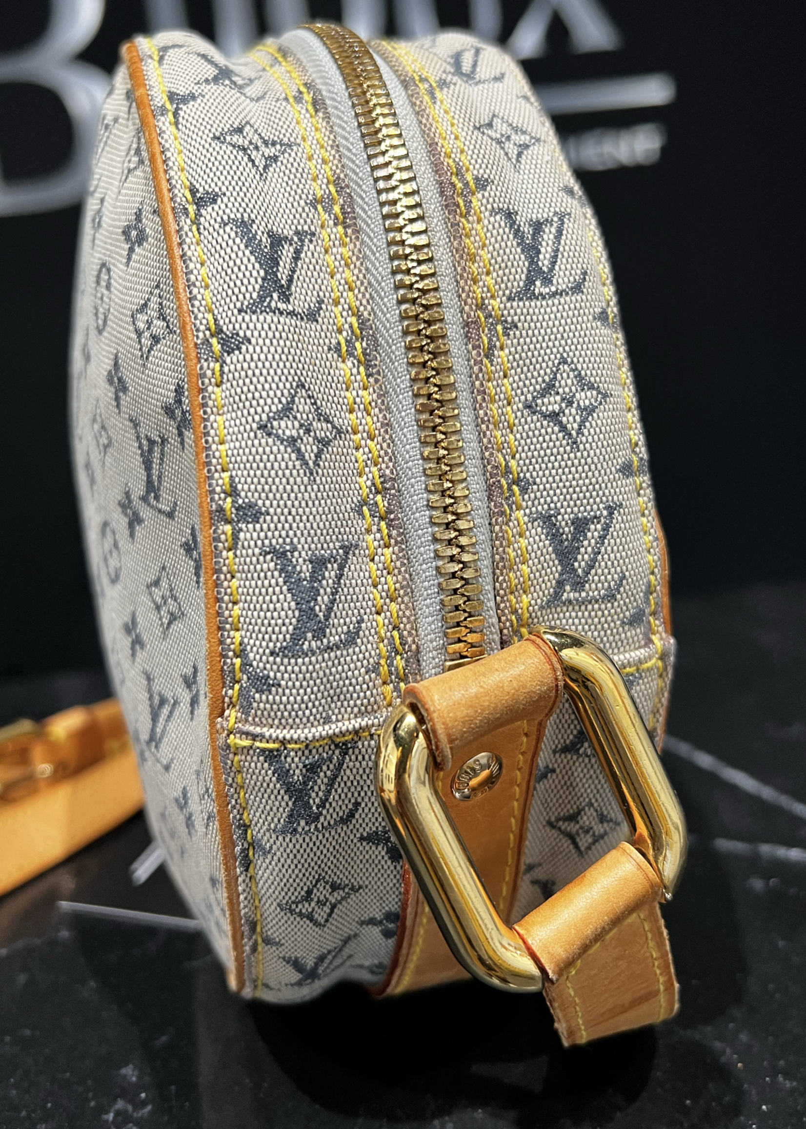 Louis Vuitton SOLD - Louis Vuitton Mini Lin GM