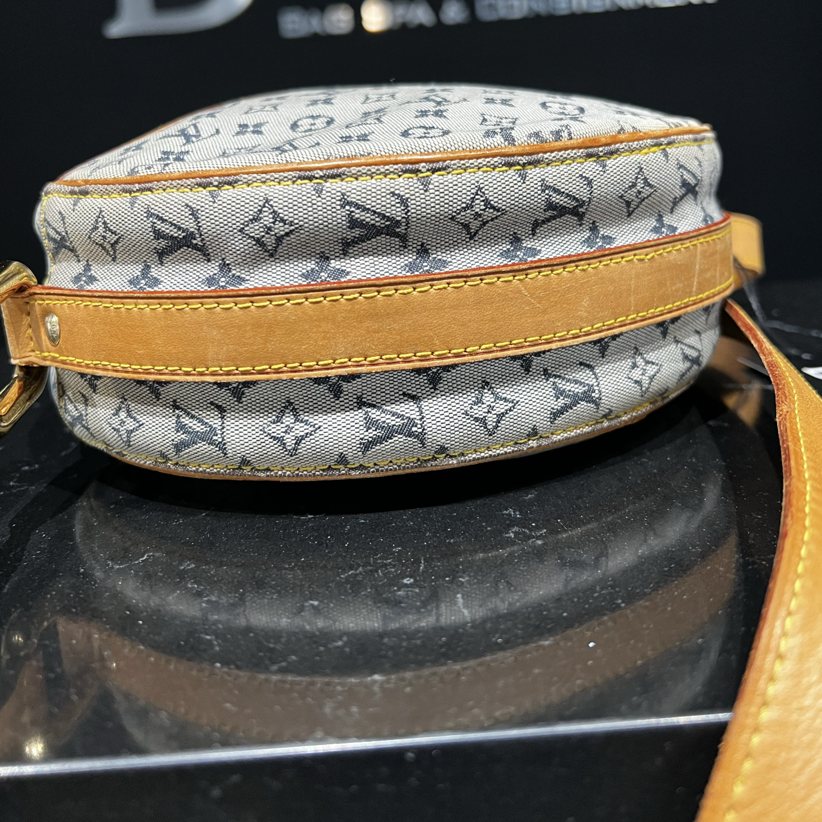 Louis Vuitton SOLD - Louis Vuitton Mini Lin GM