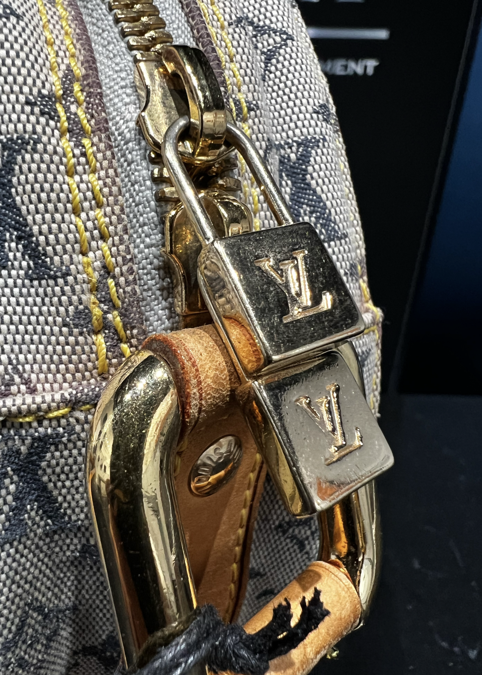 Louis Vuitton SOLD - Louis Vuitton Mini Lin GM