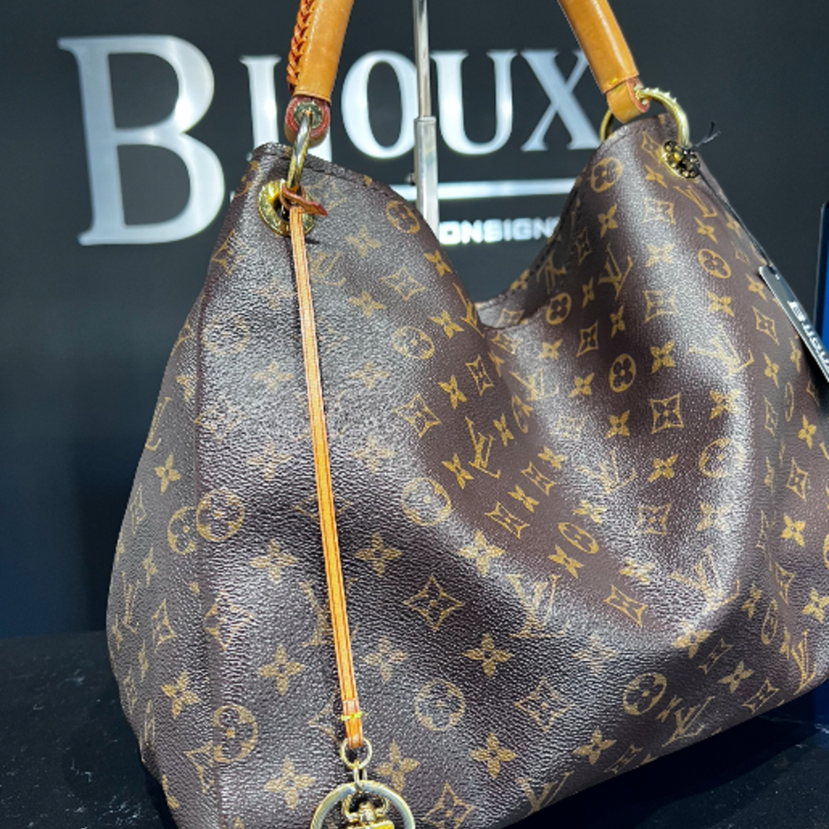 Louis Vuitton SOLD - Louis Vuitton Monogram Artsy