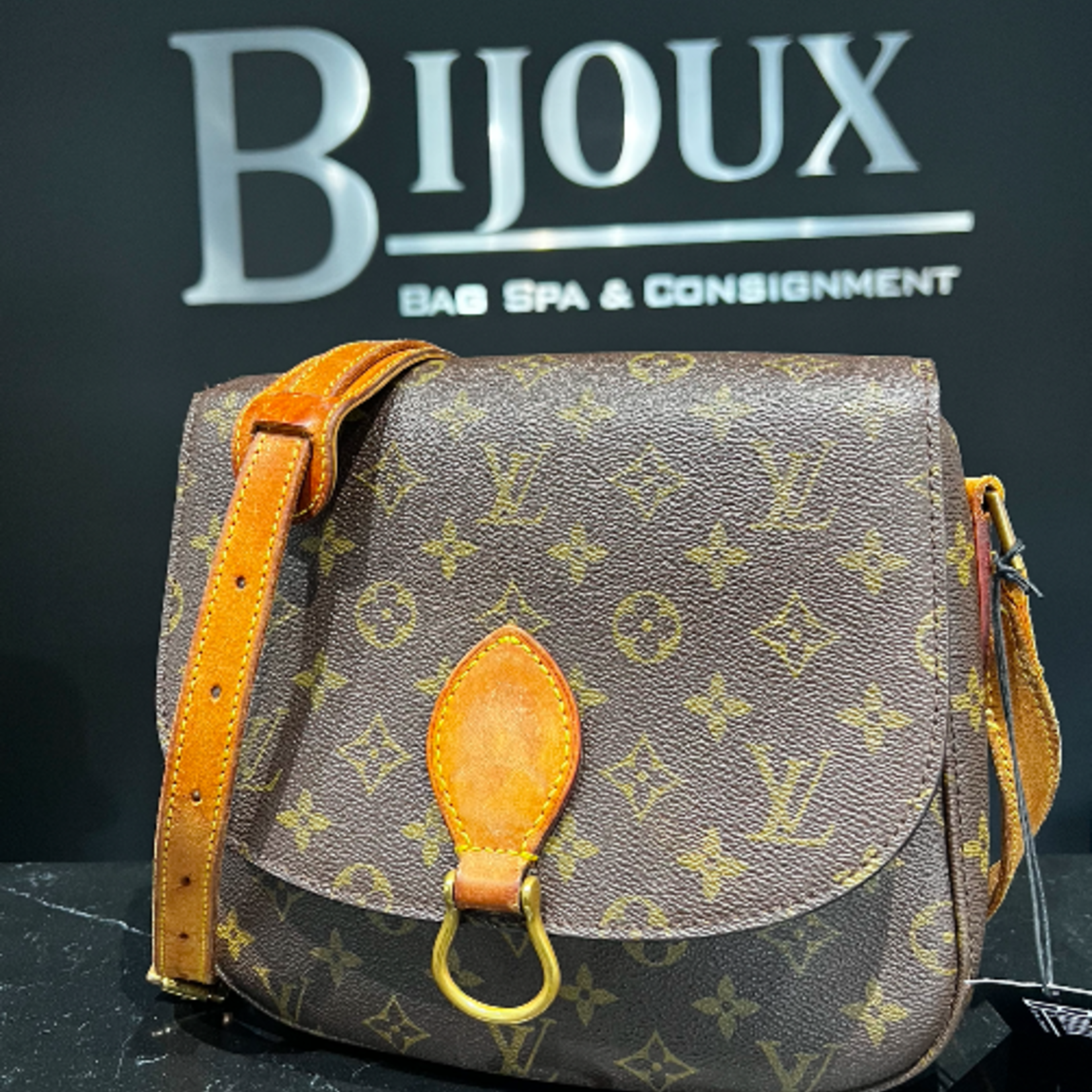 Louis Vuitton SOLD - Louis Vuitton Saint Cloud GM